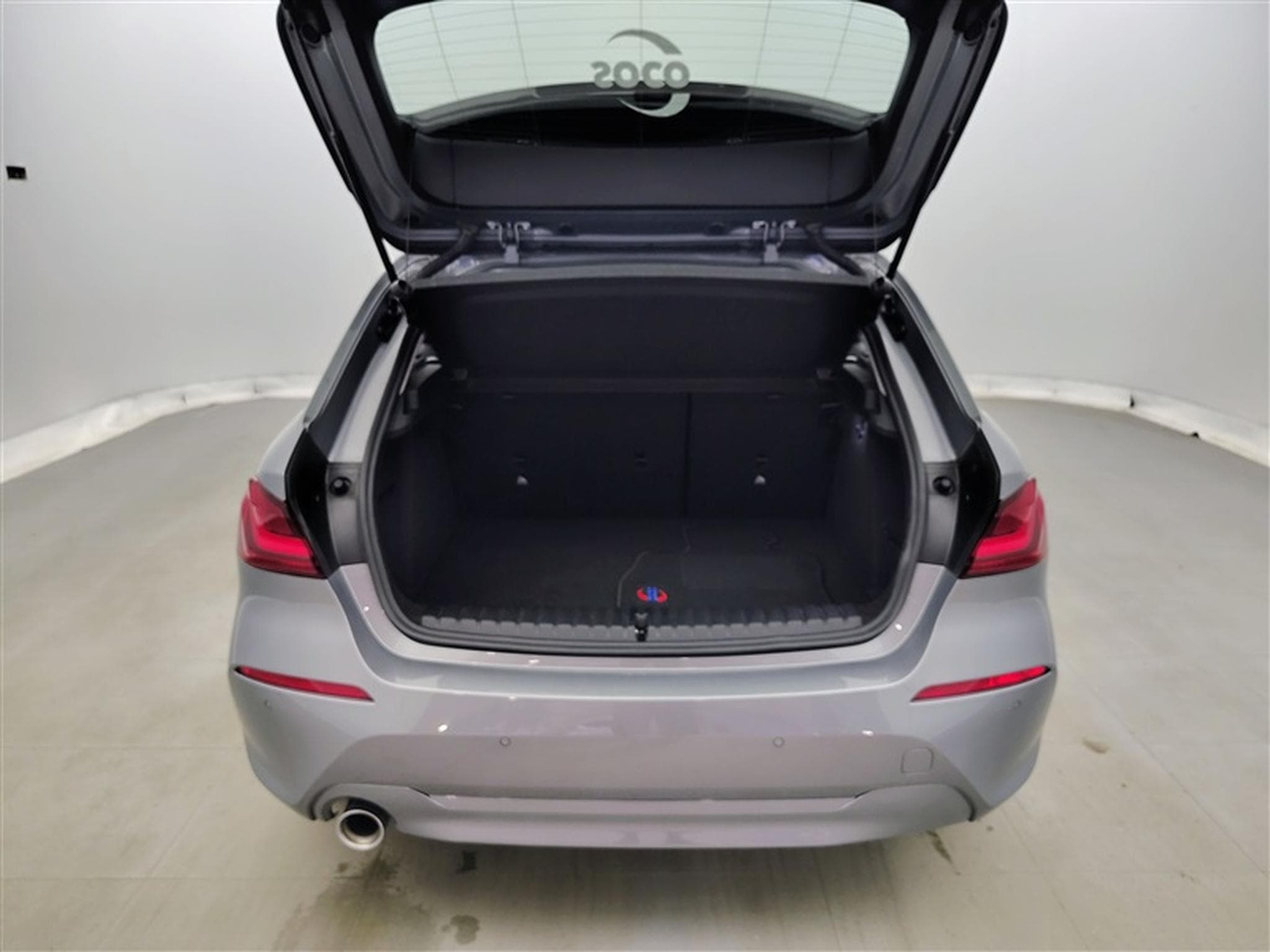 BMW 118 iA Business NAVI / FULL LED / PDC AV-AR (2023) - Foto 14