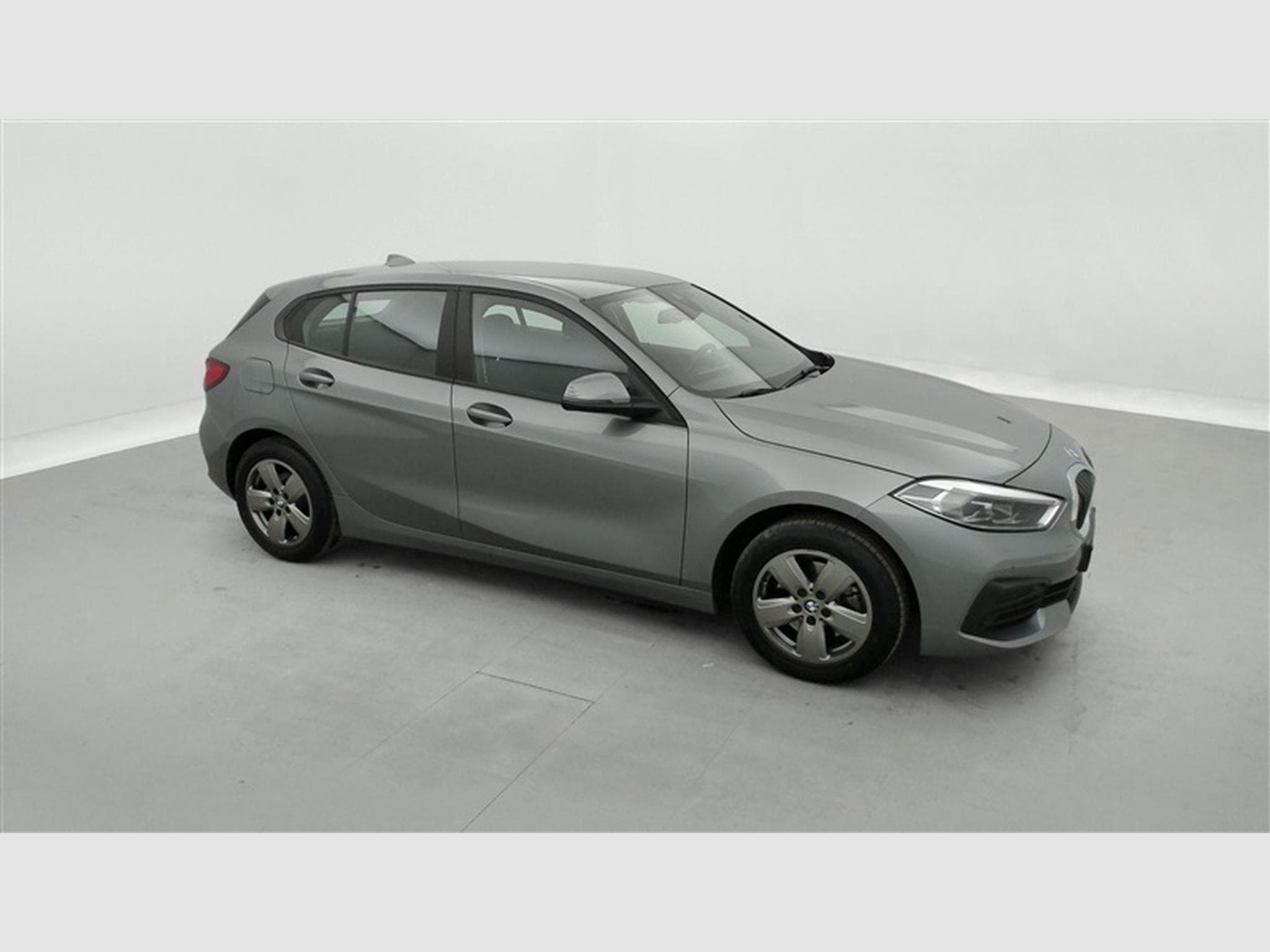 BMW 118 iA Business NAVI / FULL LED / PDC AV-AR (2023) - Foto 23