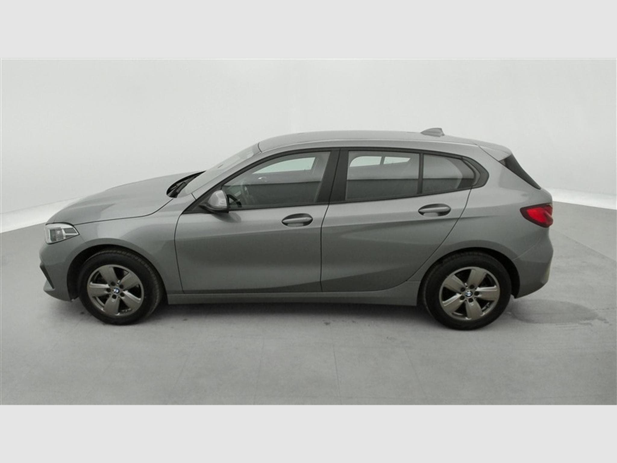 BMW 118 iA Business NAVI / FULL LED / PDC AV-AR (2023) - Foto 3