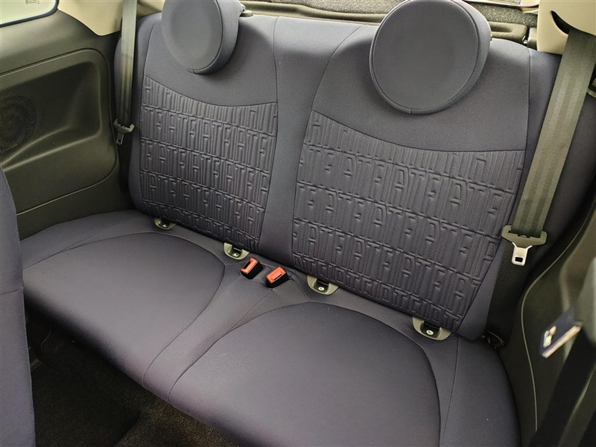Fiat 500 1.0i MHEV (2022) - Foto 13