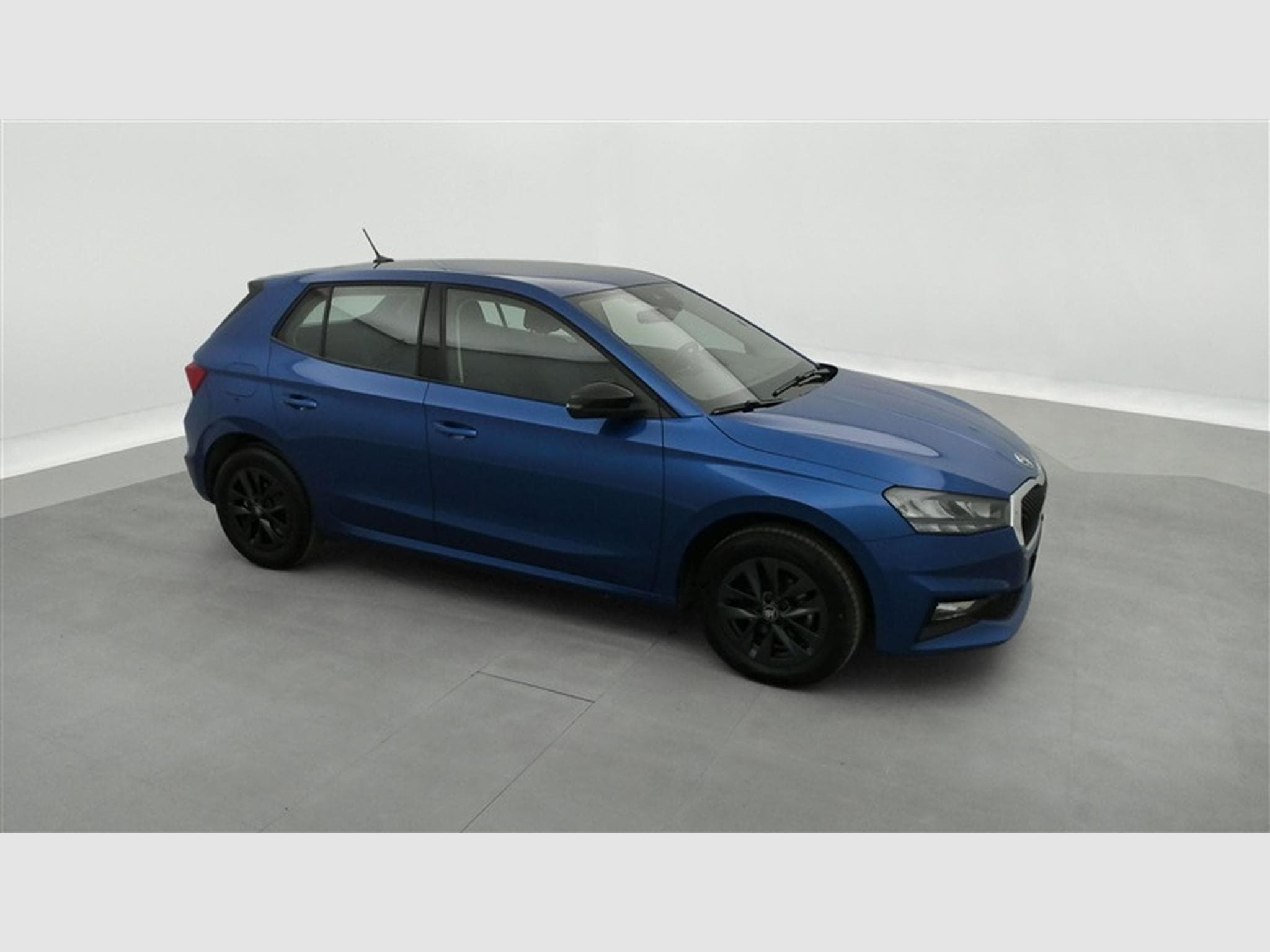 Skoda Fabia 1.0 TSI 95Cv Young Edition CARPLAY / CAMERA / FULL LED / ALU (2025) - Foto 23