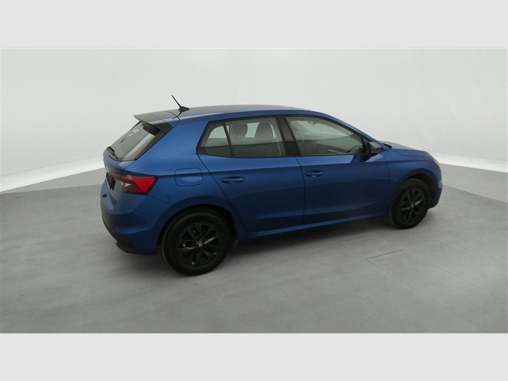 Skoda Fabia 1.0 TSI 95Cv Young Edition CARPLAY / CAMERA / FULL LED / ALU (2025) - Foto 25