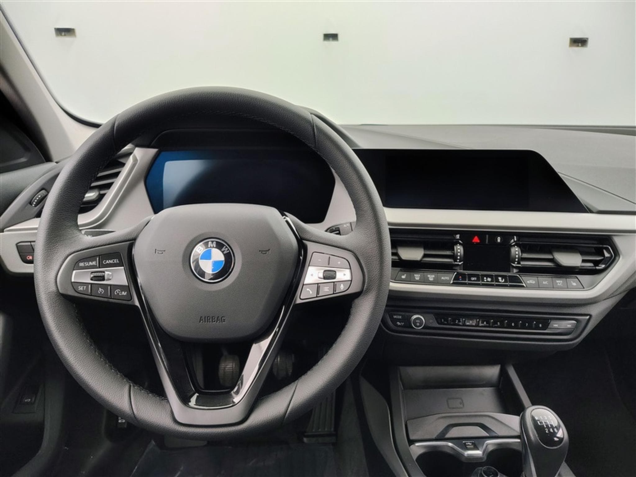 BMW 116 116 d Business NAVI/FULL LED/JA16/PDC (2023) - Foto 9