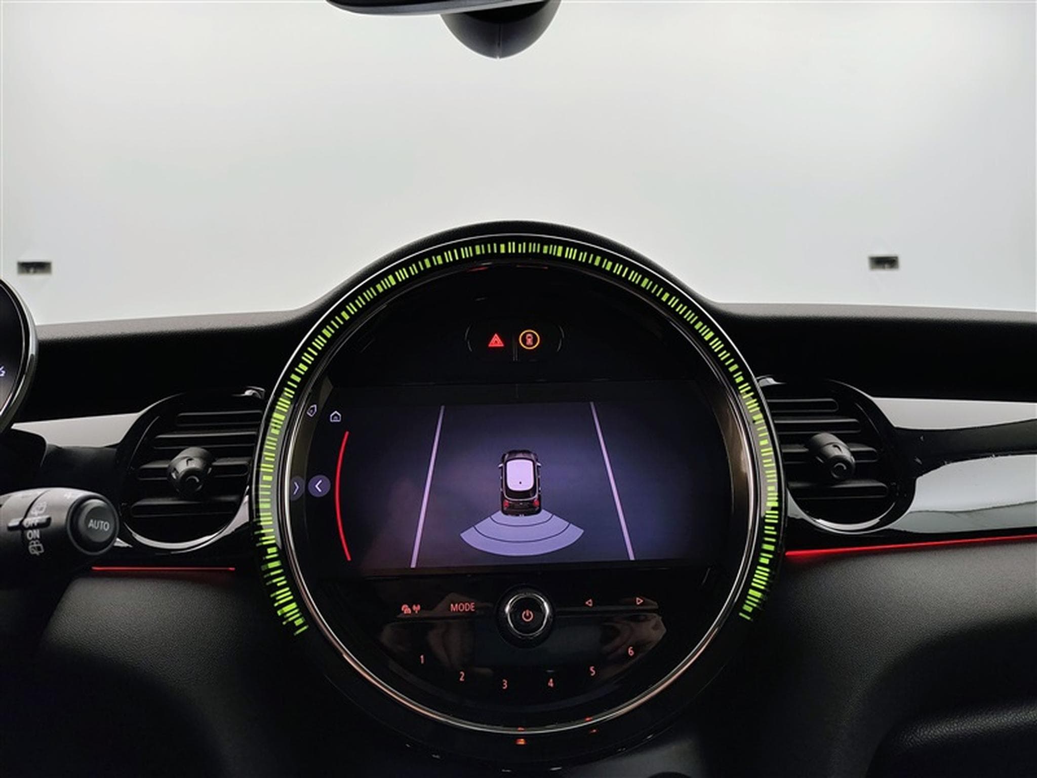 MINI Cooper 1.5A Cooper AUTO / NAVI PRO / FULL LED / ALU (2023) - Foto 18