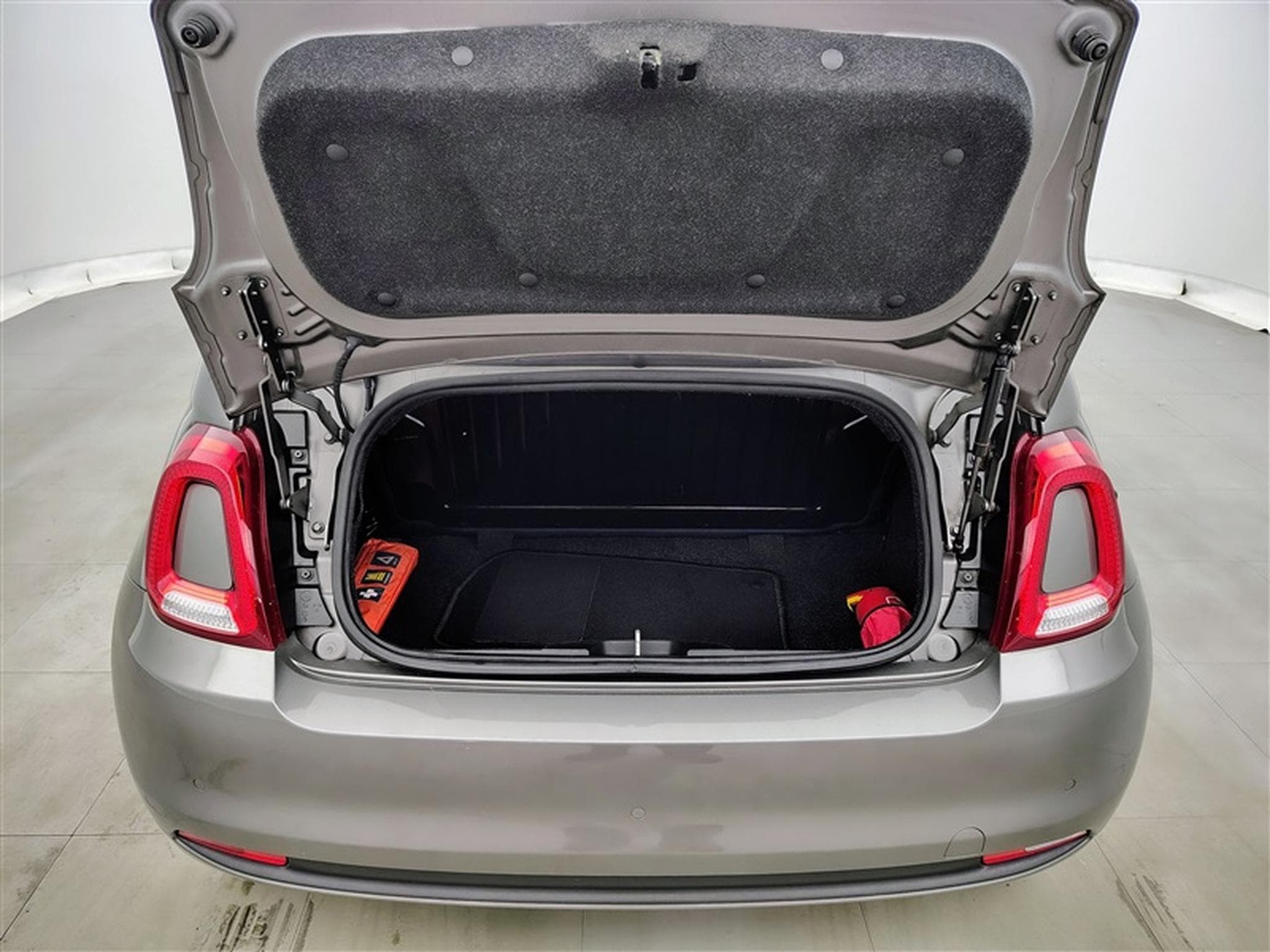 Fiat 500 1.0i MHEV Cult (2021) - Foto 14