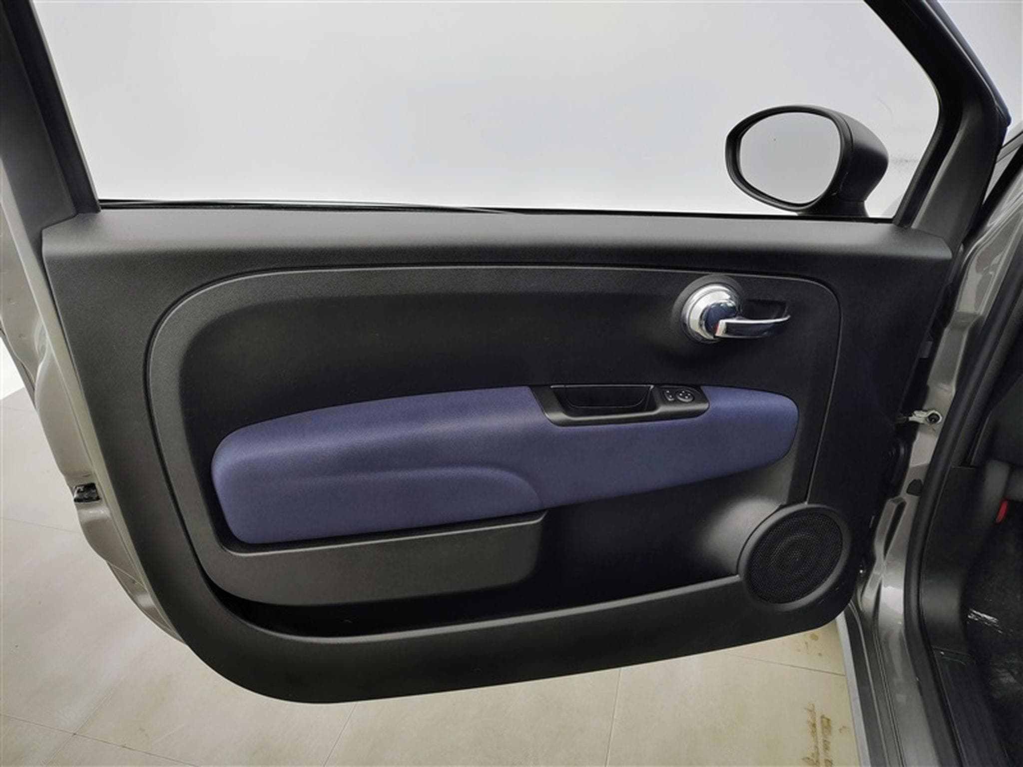 Fiat 500 1.0i MHEV Cult (2021) - Foto 16