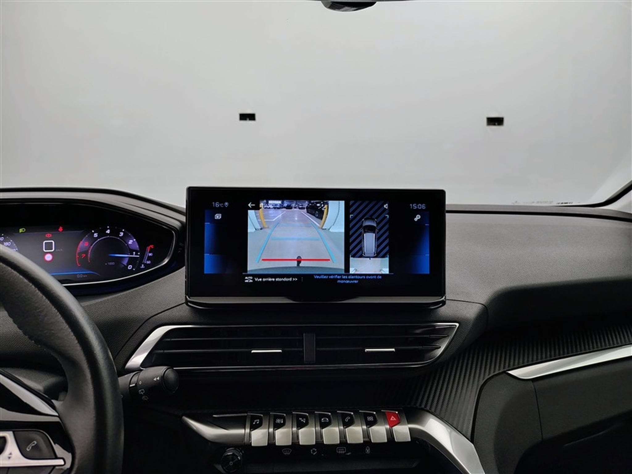 Peugeot 5008 1.2 PureTech STYLE/7PL/NAVI/FULL LED/JA17/PDC (2022) - Foto 18