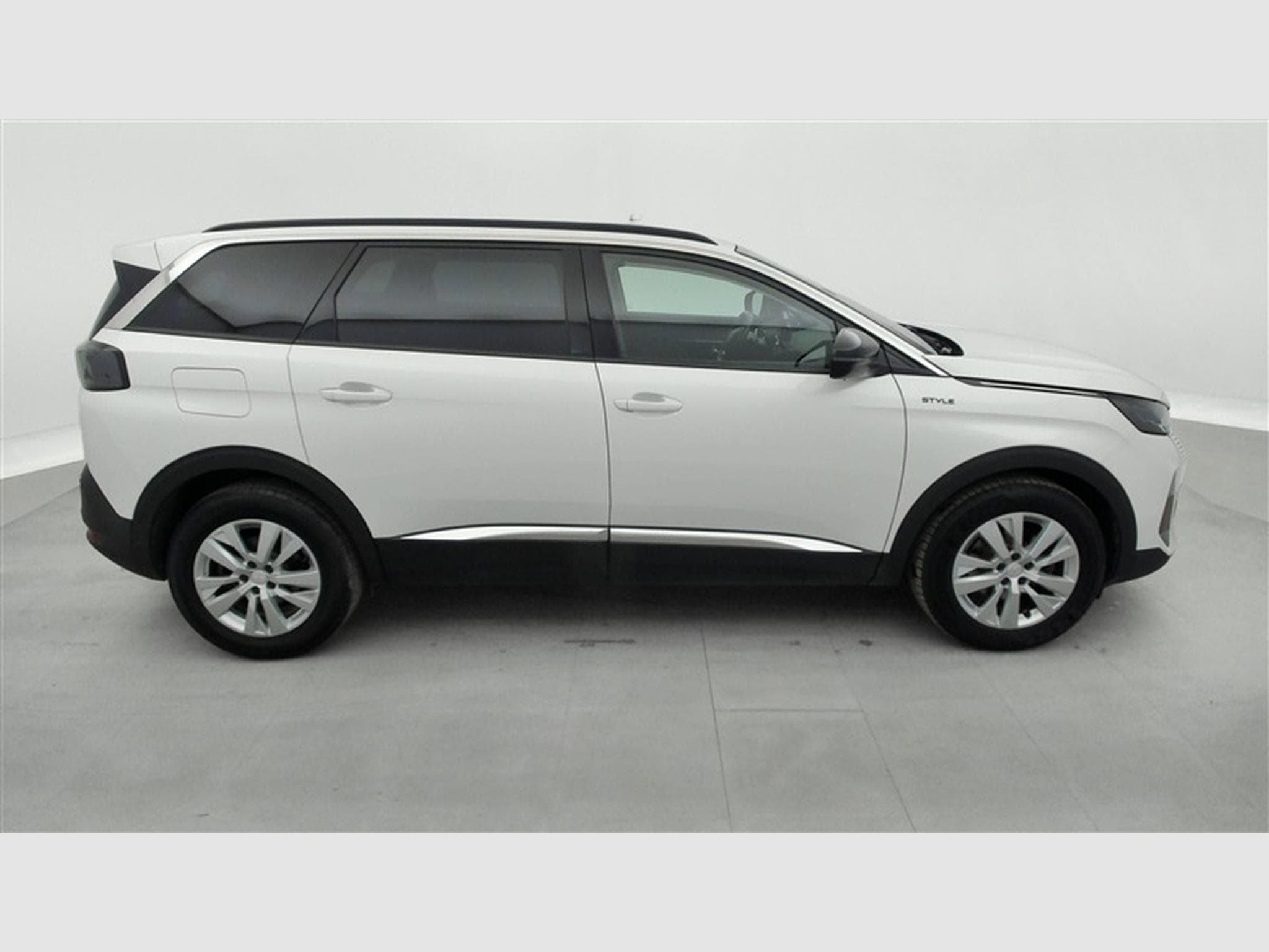 Peugeot 5008 1.2 PureTech STYLE/7PL/NAVI/FULL LED/JA17/PDC (2022) - Foto 25