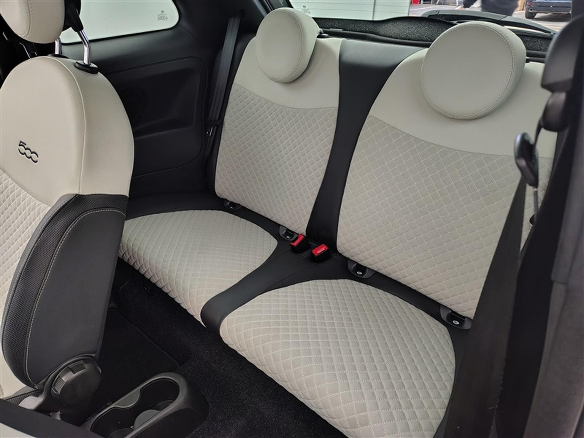 Fiat 500 1.0i MHEV Dolcevita S-CUIR / PANO / CARPLAY / PDC (2022) - Foto 13