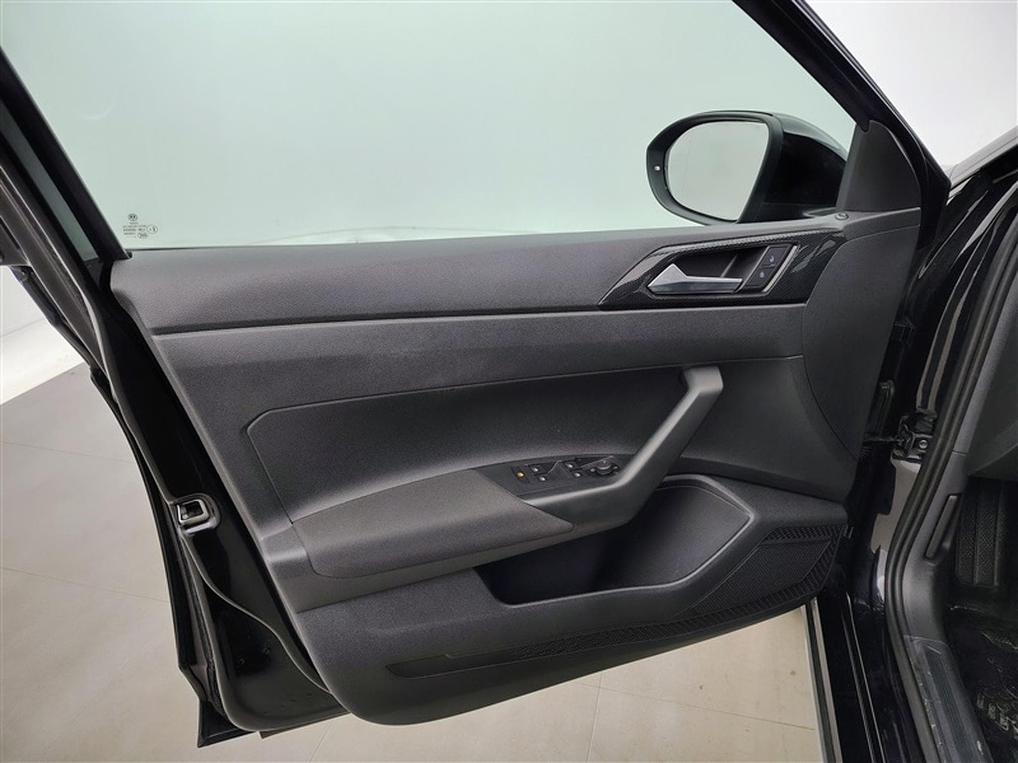 VW Taigo 1.0 TSI 115Cv Life NAVI / CARPLAY / FULL LED / ALU (2024) - Foto 17