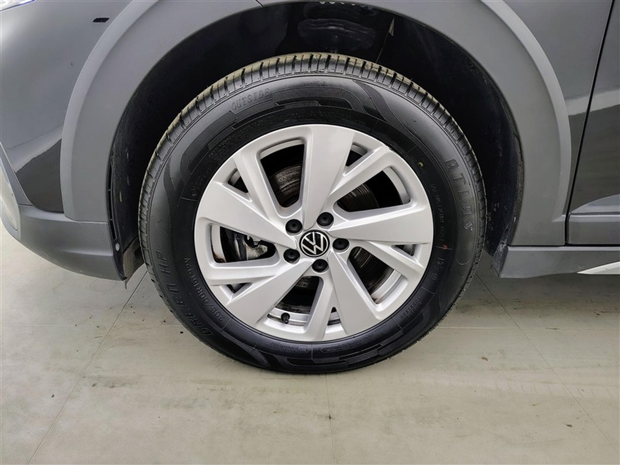 VW Taigo 1.0 TSI 115Cv Life NAVI / CARPLAY / FULL LED / ALU (2024) - Foto 6