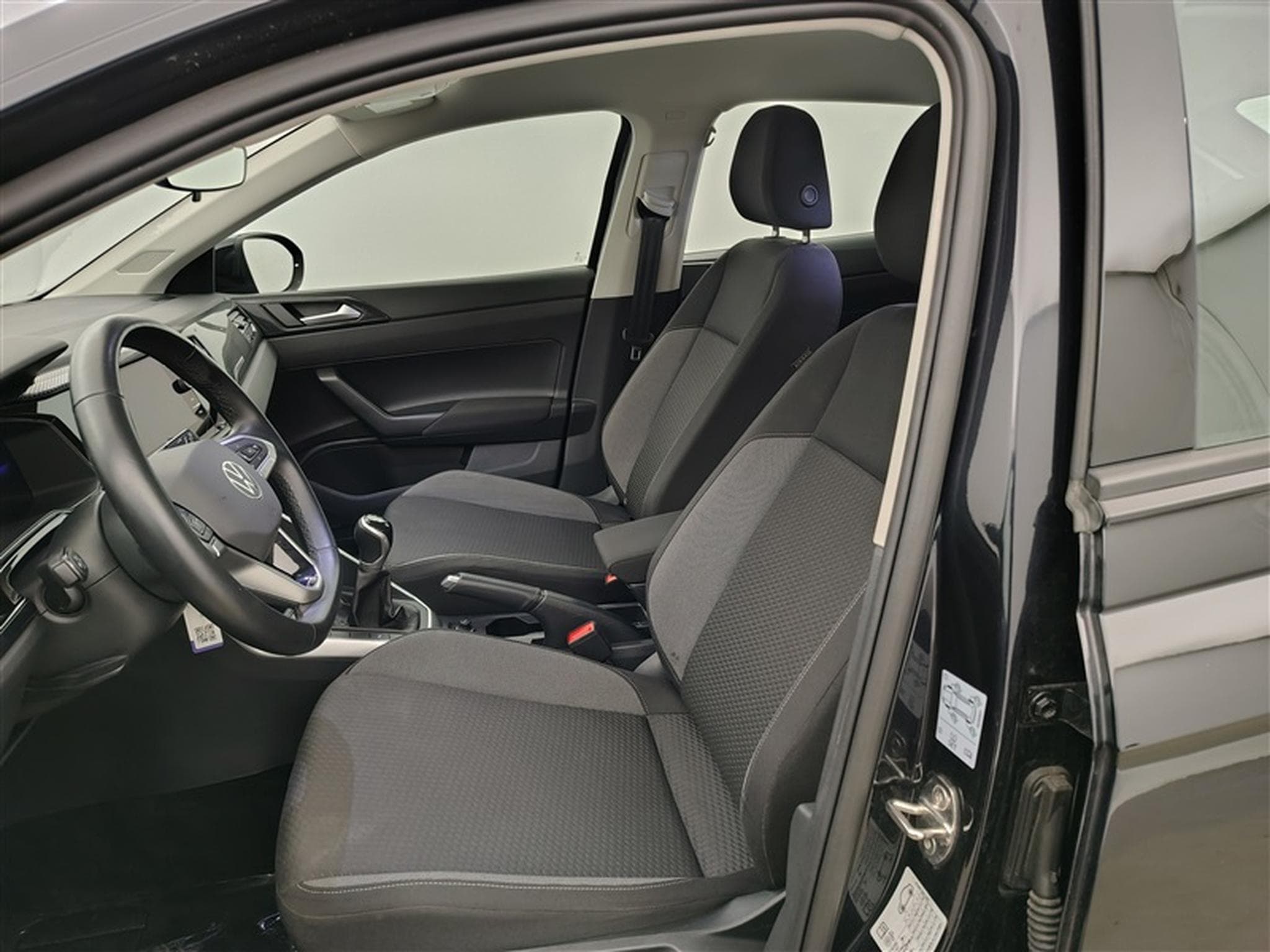 VW Taigo 1.0 TSI 115Cv Life NAVI / CARPLAY / FULL LED / ALU (2024) - Foto 7