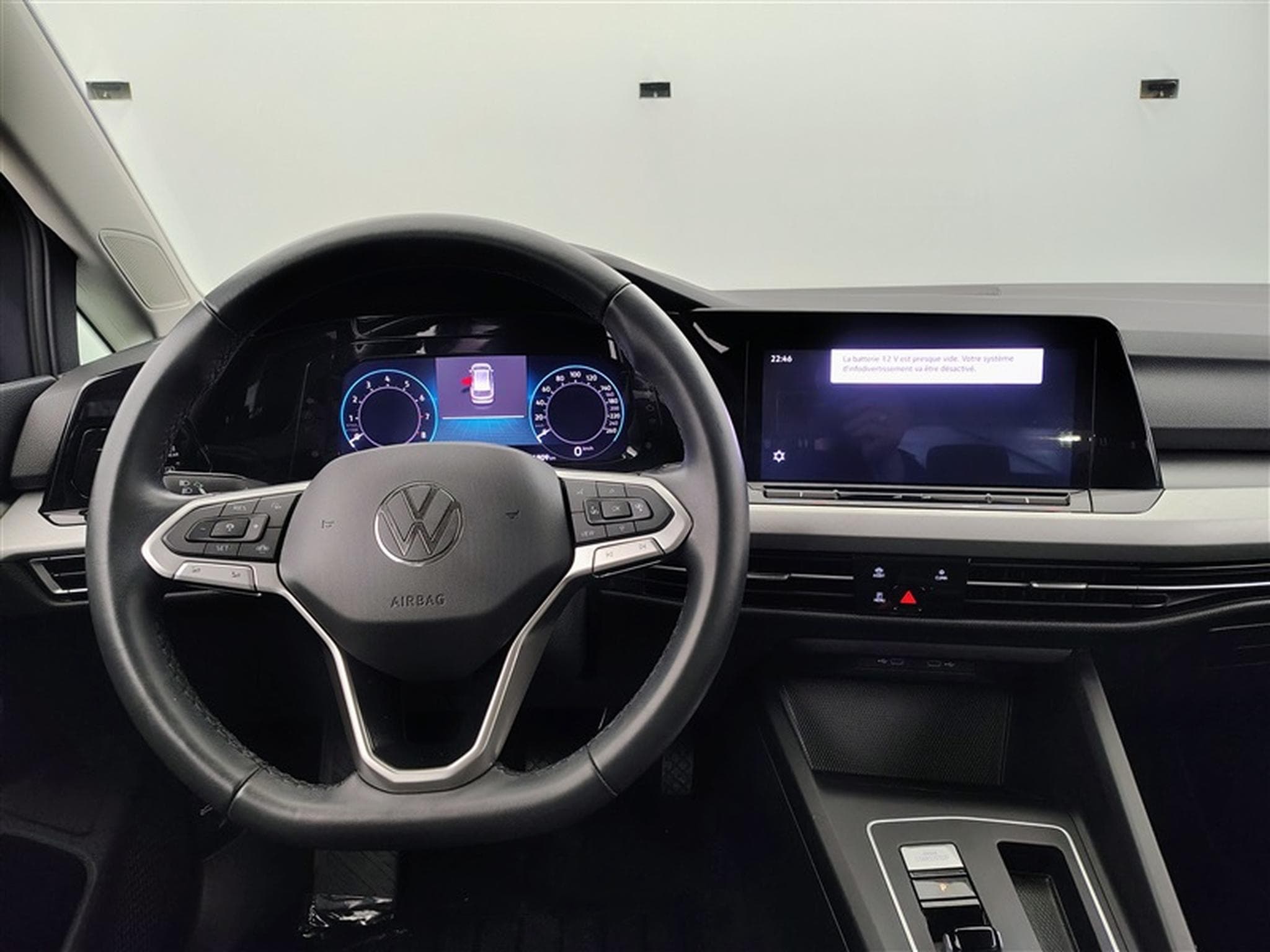 VW Golf 1.0 eTSI Life DSG  Navi Cockpit / Led / PDC av+ar (2023) - Foto 9