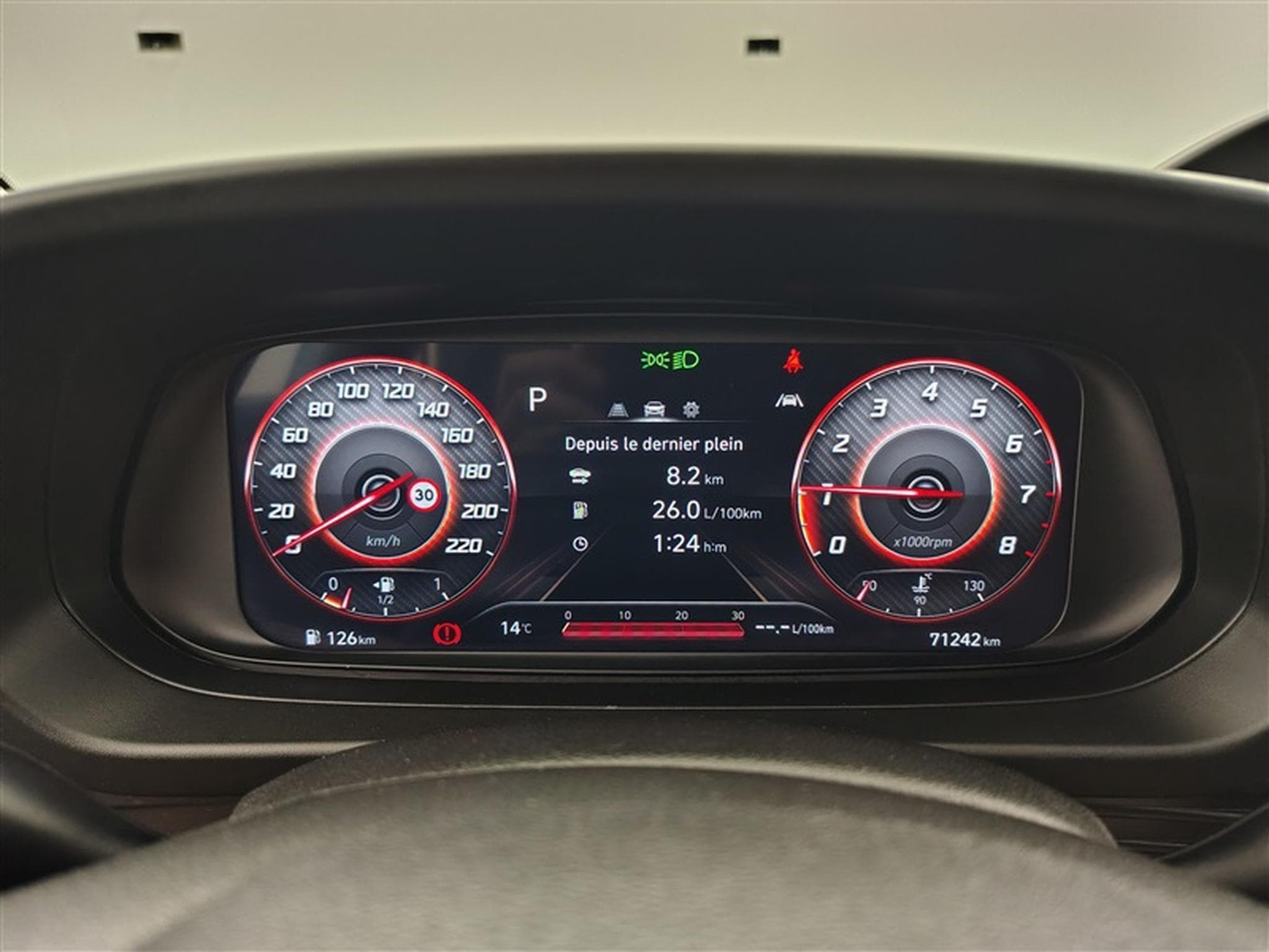 Hyundai Bayon 1.0 T-GDi MHEV DCT Sky CARPLAY / FULL LED / CAMERA / KEYLESS (2023) - Photo 10