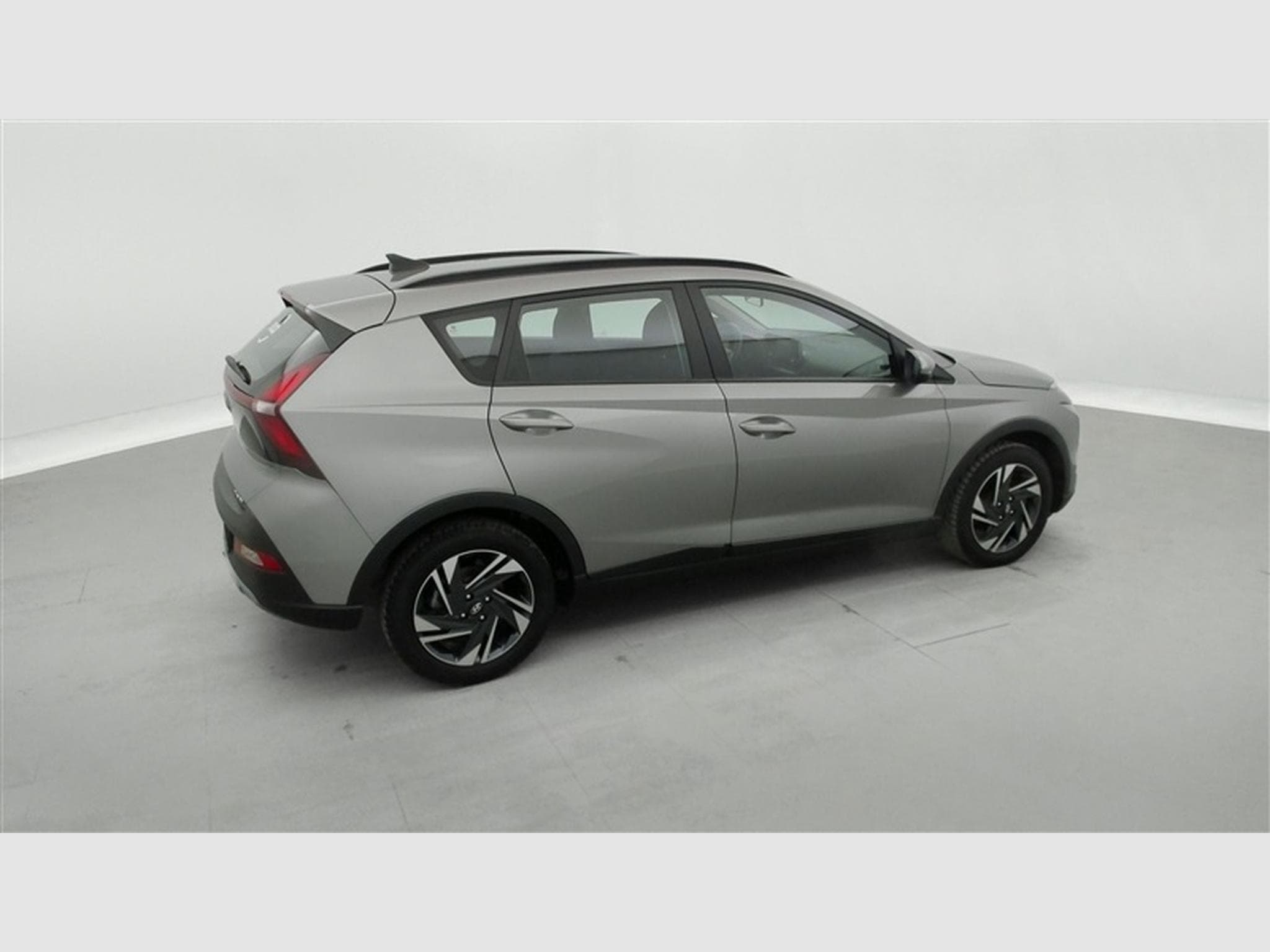 Hyundai Bayon 1.0 T-GDi MHEV DCT Sky CARPLAY / FULL LED / CAMERA / KEYLESS (2023) - Photo 24