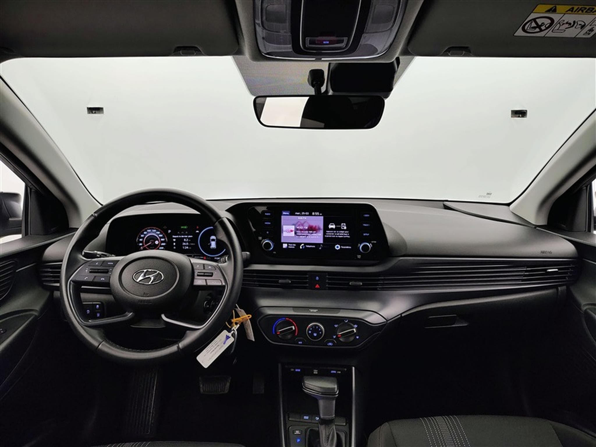 Hyundai Bayon 1.0 T-GDi MHEV DCT Sky CARPLAY / FULL LED / CAMERA / KEYLESS (2023) - Photo 8