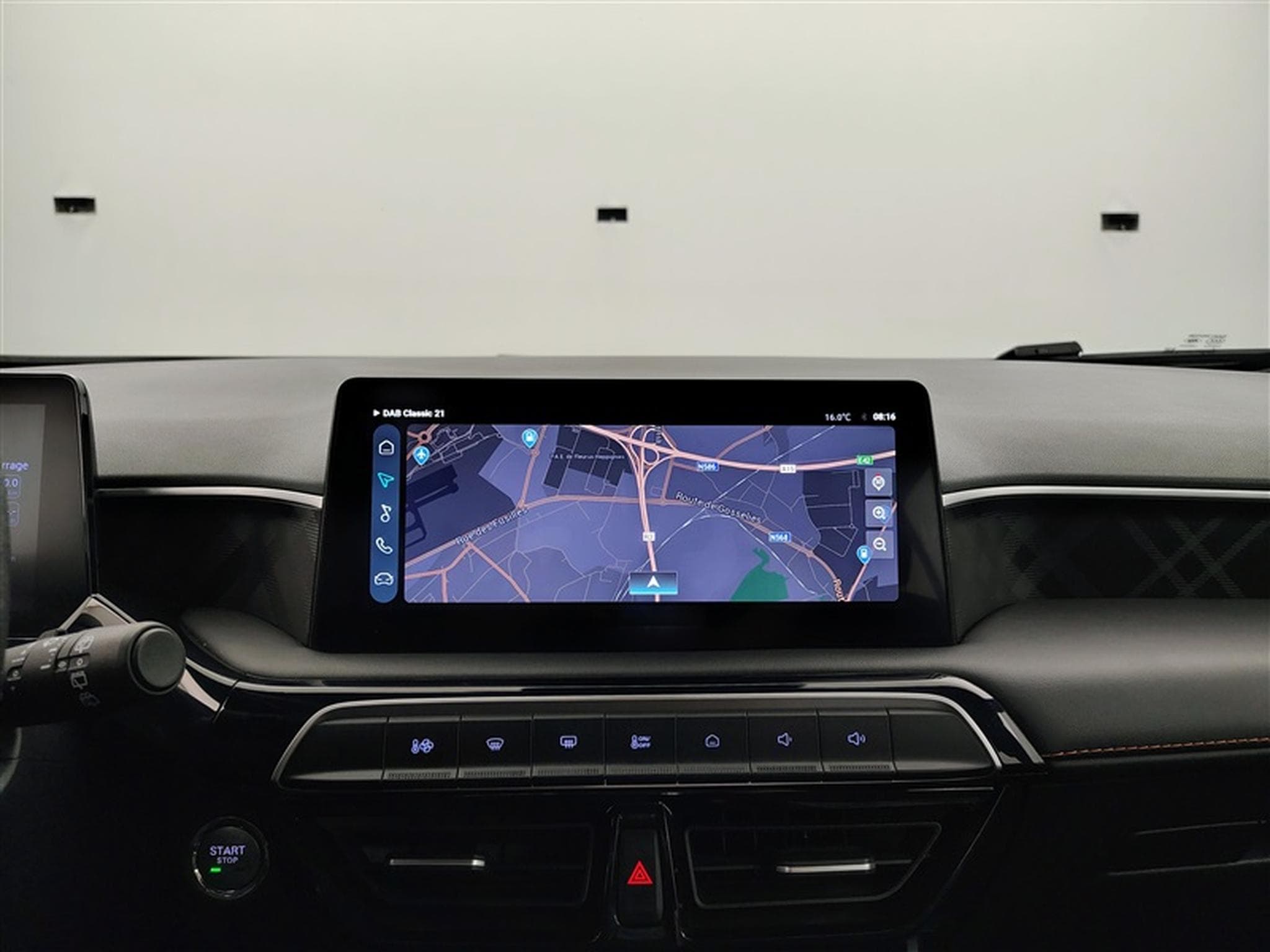 MG MG3 1.5 VTi 115cv Comfort CARPLAY / FULL LED / KEYLESS / CAMERA (2025) - Photo 11