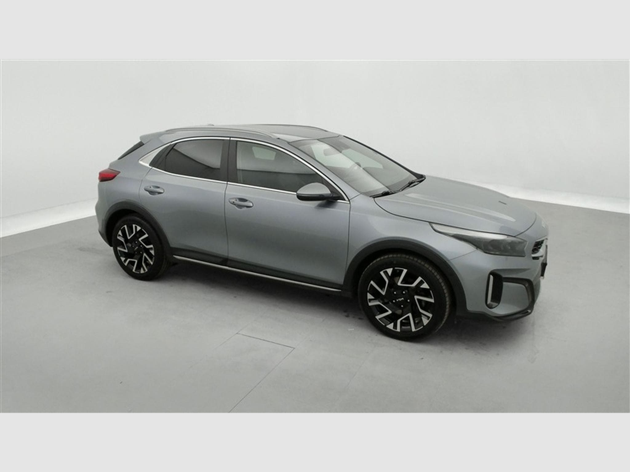 Kia XCeed 1.0 T-GDi 120cv Pulse NAVI 8" / FULL LED / CAMERA / JA 16" (2024) - Foto 24