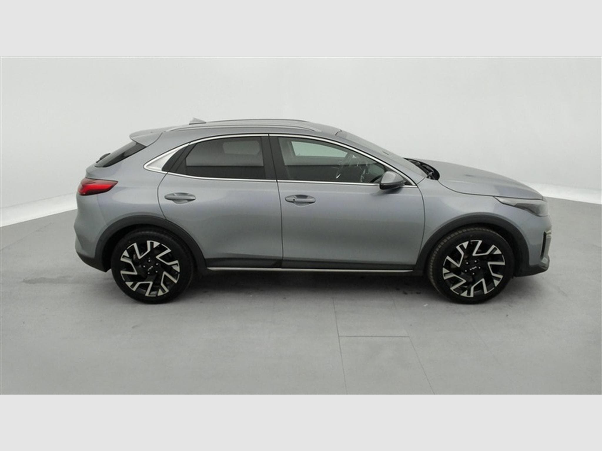 Kia XCeed 1.0 T-GDi 120cv Pulse NAVI 8" / FULL LED / CAMERA / JA 16" (2024) - Foto 25