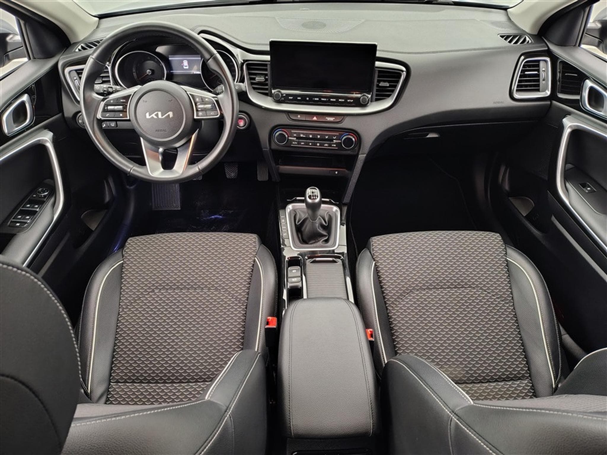 Kia XCeed 1.0 T-GDi 120cv Pulse NAVI 8" / FULL LED / CAMERA / JA 16" (2024) - Foto 8