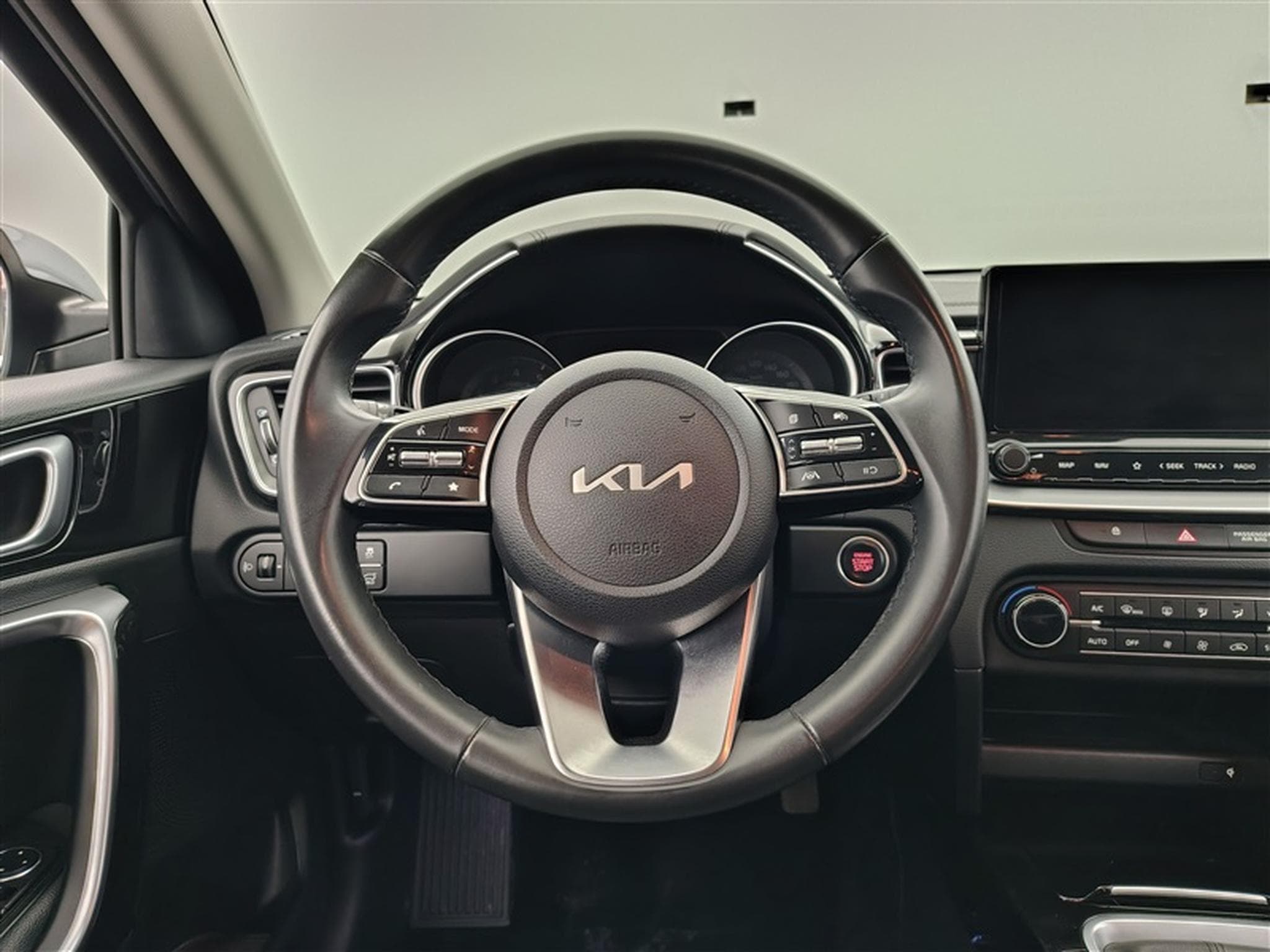 Kia XCeed 1.0 T-GDi 120cv Pulse NAVI 8" / FULL LED / CAMERA / JA 16" (2024) - Foto 9