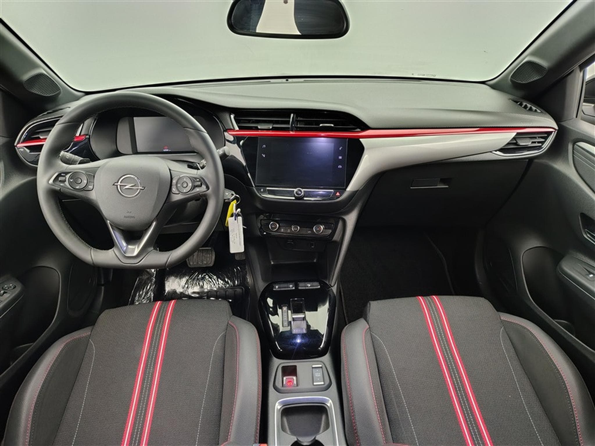 Opel Corsa 1.2 Turbo GS Line AUTO S-CUIR / NAVI / CARPLAY / CAMERA (2023) - Foto 8