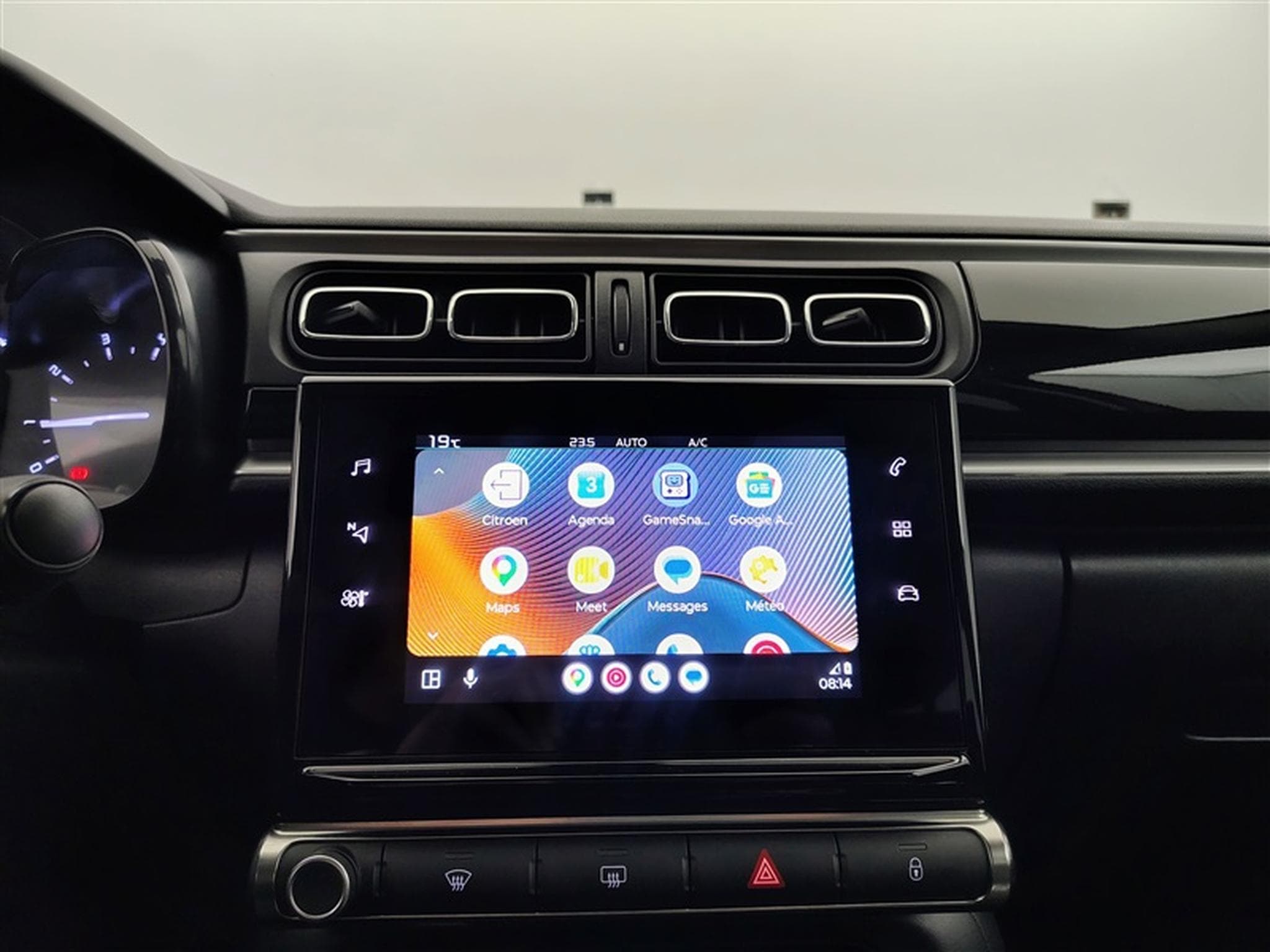 Citroen C3 1.2i PureTech Feel NAVI / FULL LED / CARPLAY (2024) - Foto 19
