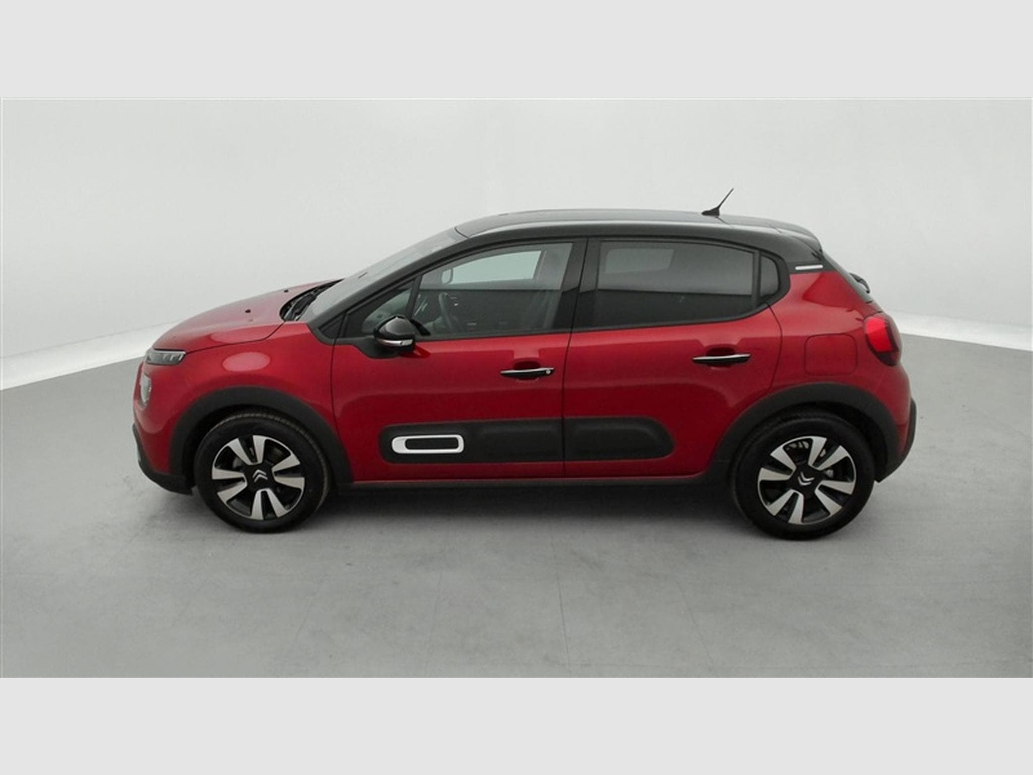 Citroen C3 1.2i PureTech Feel NAVI / FULL LED / CARPLAY (2024) - Foto 3