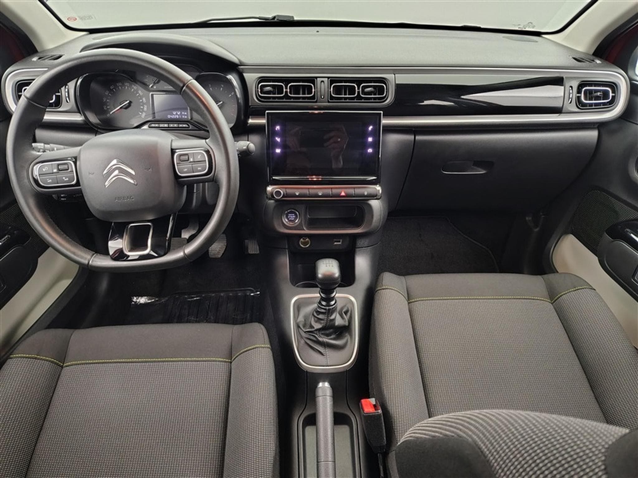 Citroen C3 1.2i PureTech Feel NAVI / FULL LED / CARPLAY (2024) - Foto 8
