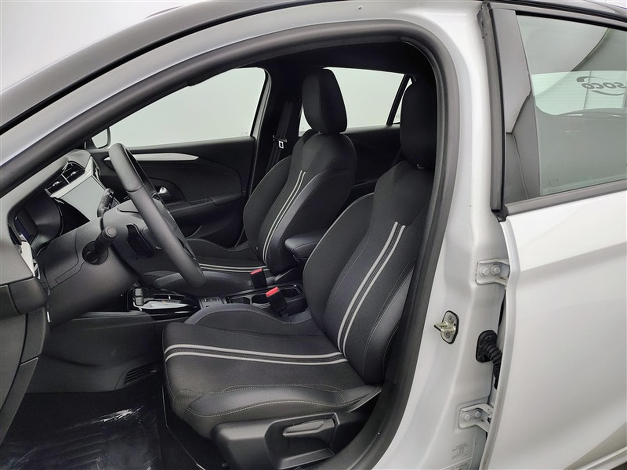 Opel Corsa 1.2 Turbo GS Line AT8 CARPLAY / FULL LED / S-CUIR (2025) - Foto 7