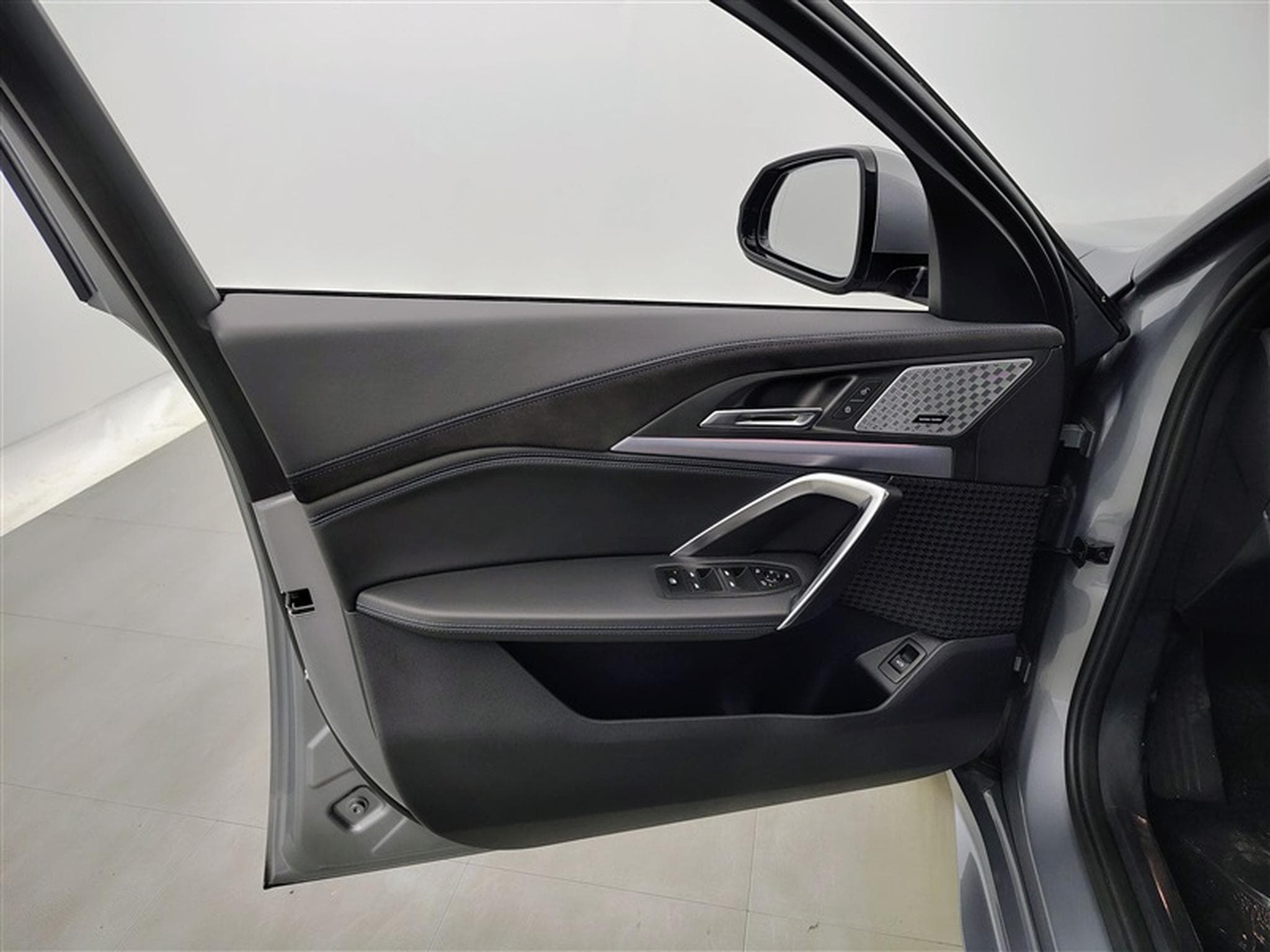 BMW X2 1.5iA sDrive20 PACK M NAVI / FULL LED / S-CUIR (2024) - Foto 17