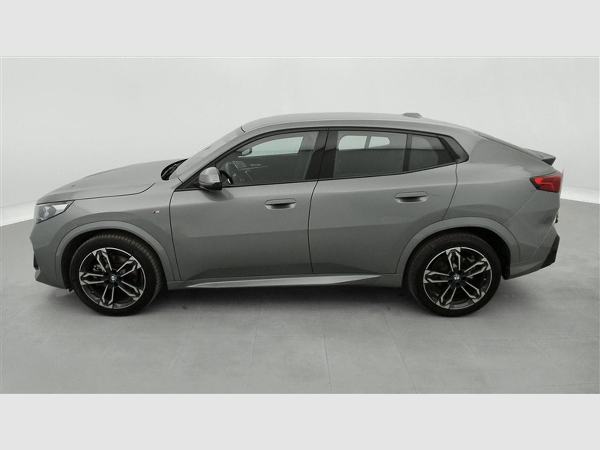 BMW X2 1.5iA sDrive20 PACK M NAVI / FULL LED / S-CUIR (2024) - Foto 3
