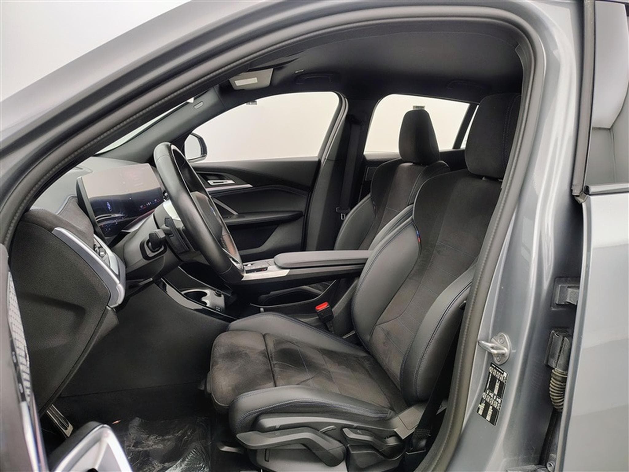 BMW X2 1.5iA sDrive20 PACK M NAVI / FULL LED / S-CUIR (2024) - Foto 7
