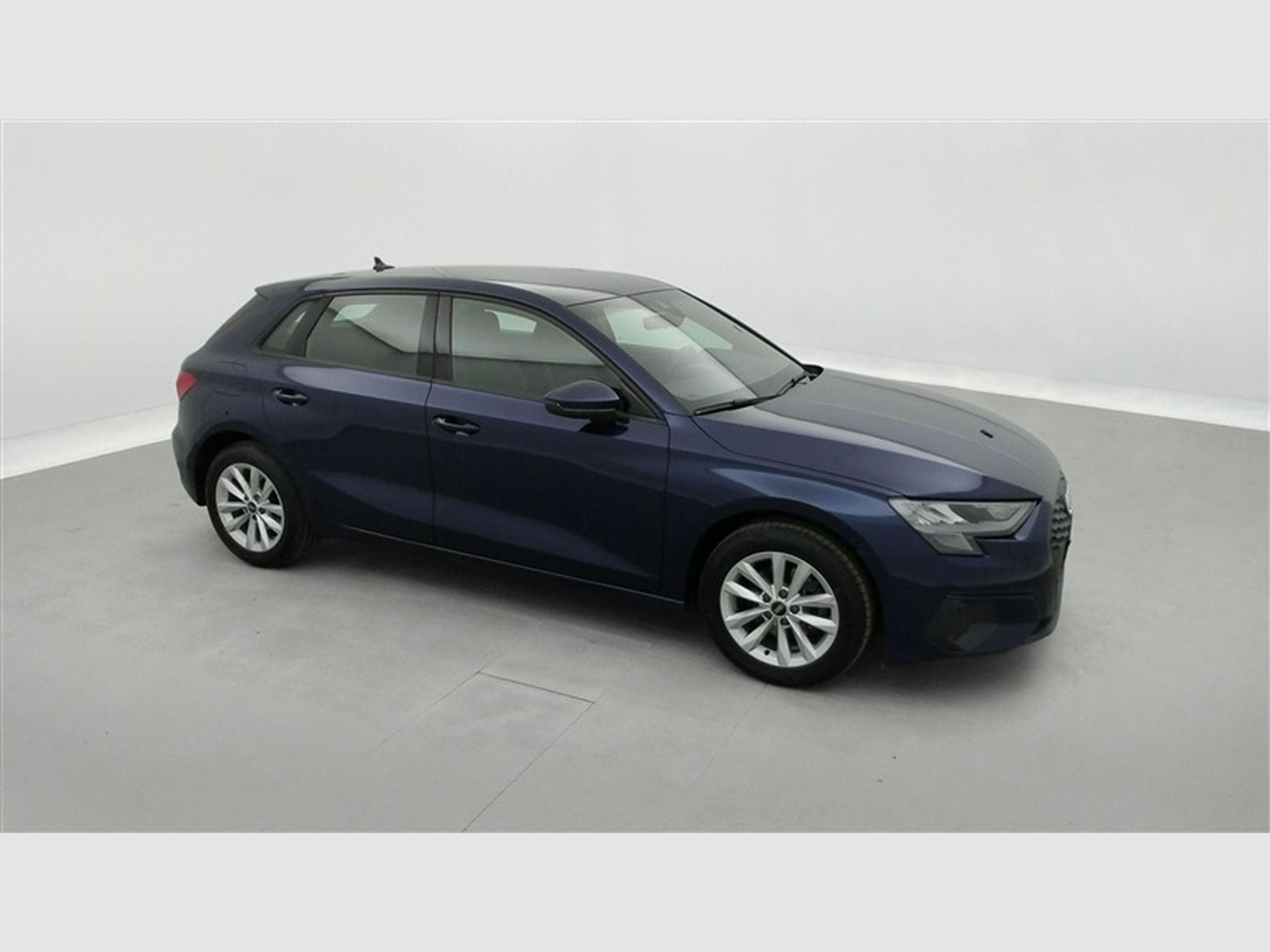 Audi A3 Sportback 30 TFSI S-Tronic S-Line inté // Navi / Led (2022) - Foto 21