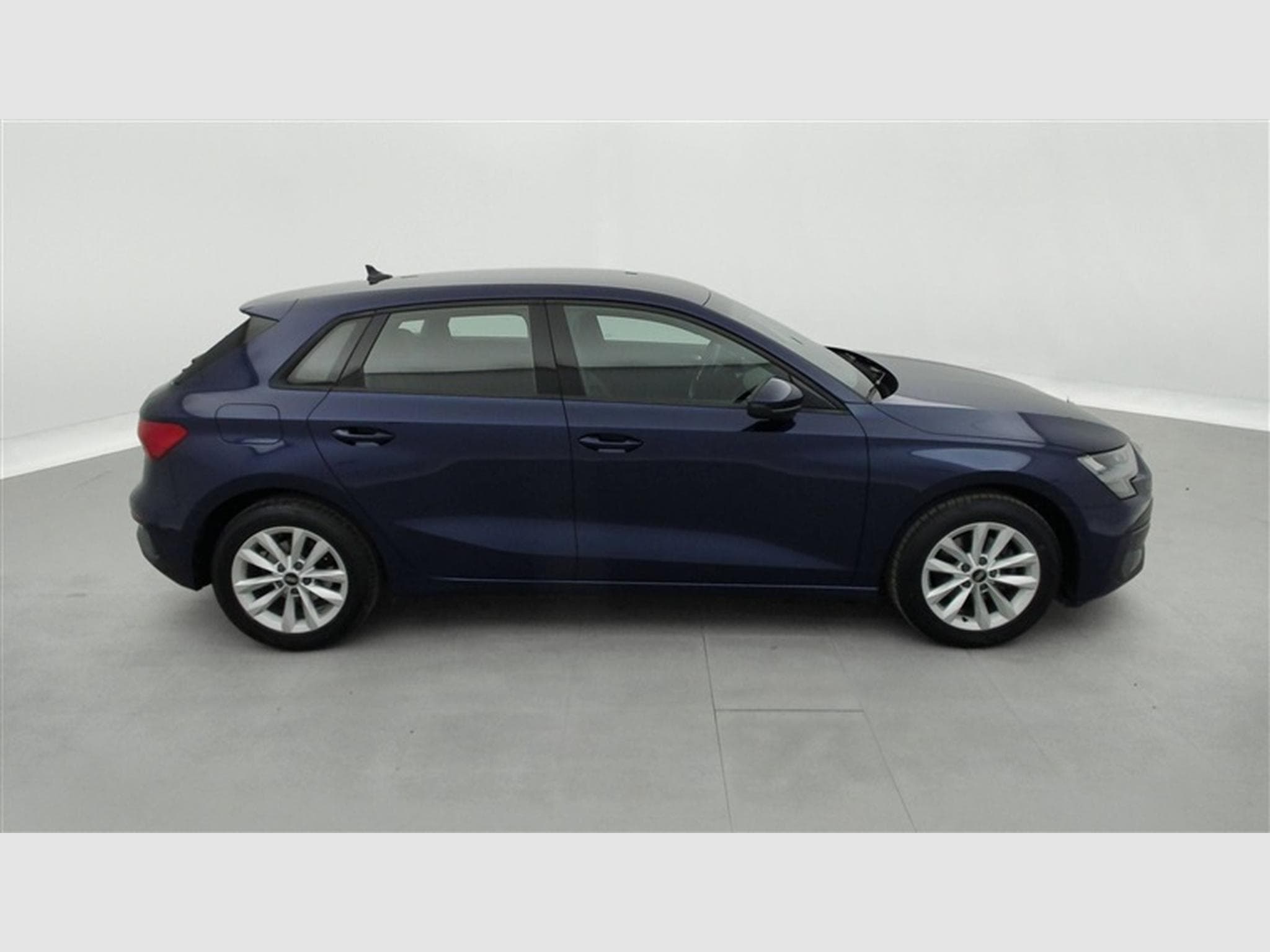 Audi A3 Sportback 30 TFSI S-Tronic S-Line inté // Navi / Led (2022) - Foto 22