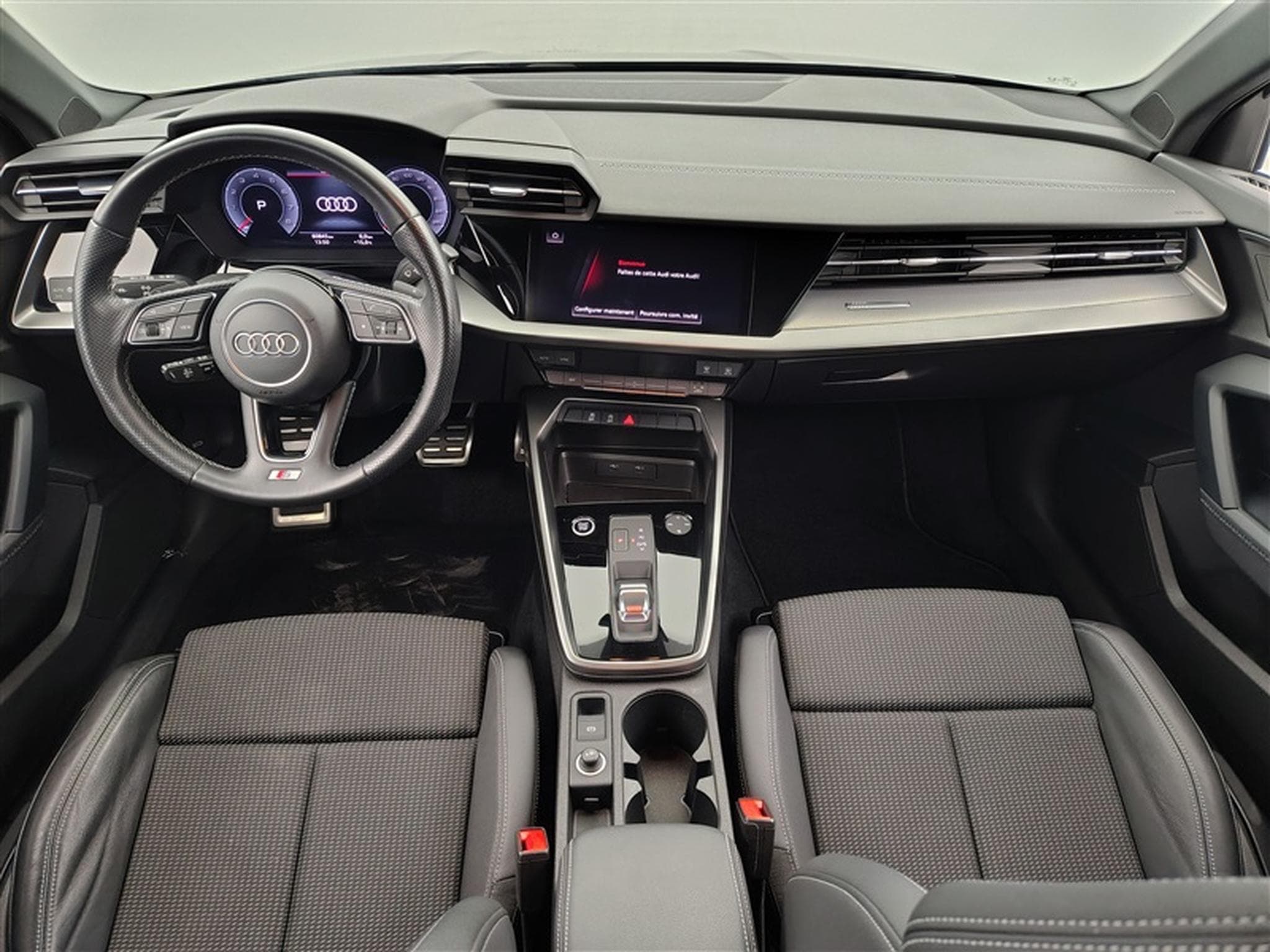 Audi A3 Sportback 30 TFSI S-Tronic S-Line inté // Navi / Led (2022) - Foto 8