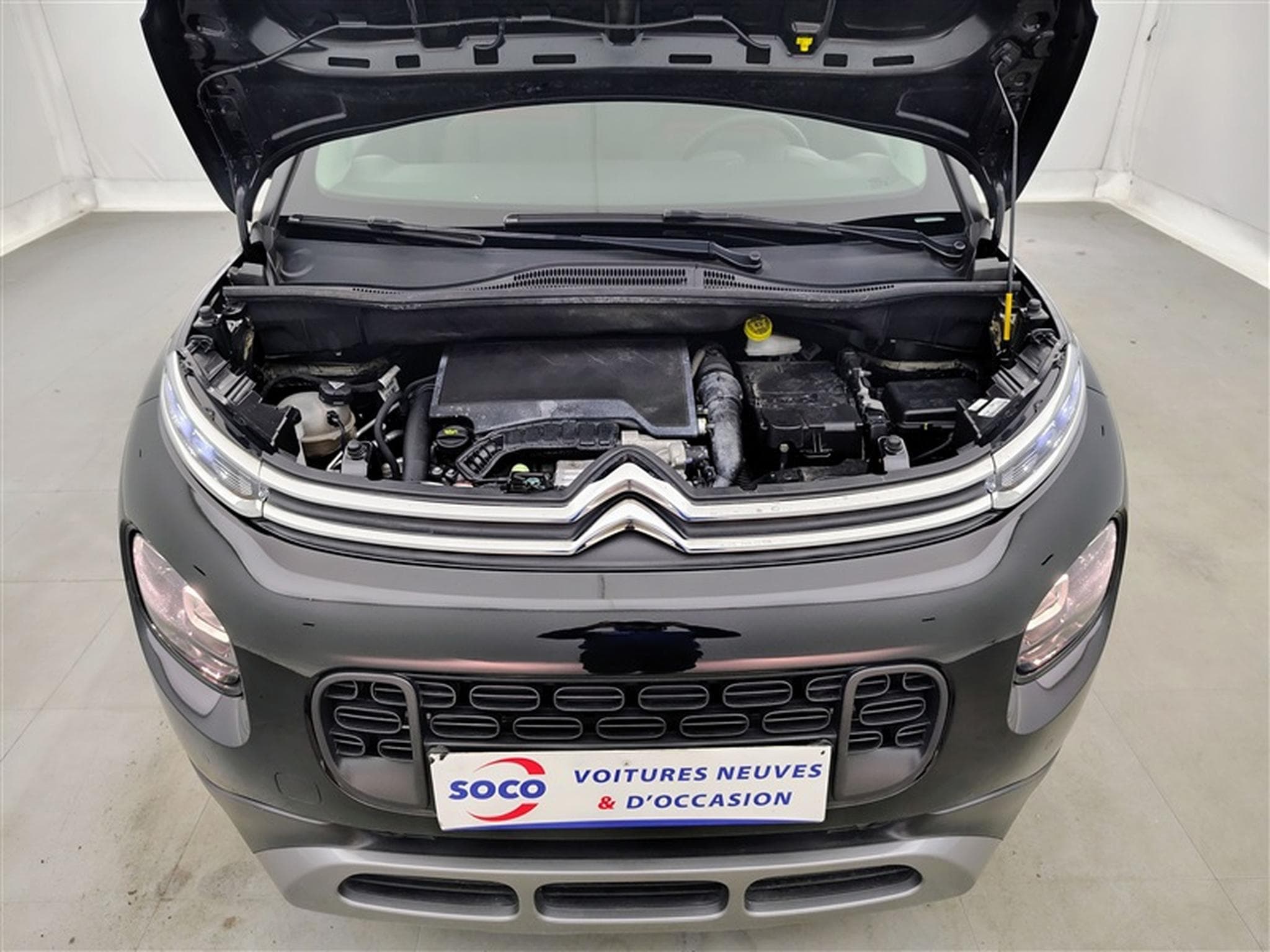 Citroen C3 Aircross 1.2 PureTech Shine NAVI / CARPLAY / CAMERA (2019) - Foto 18