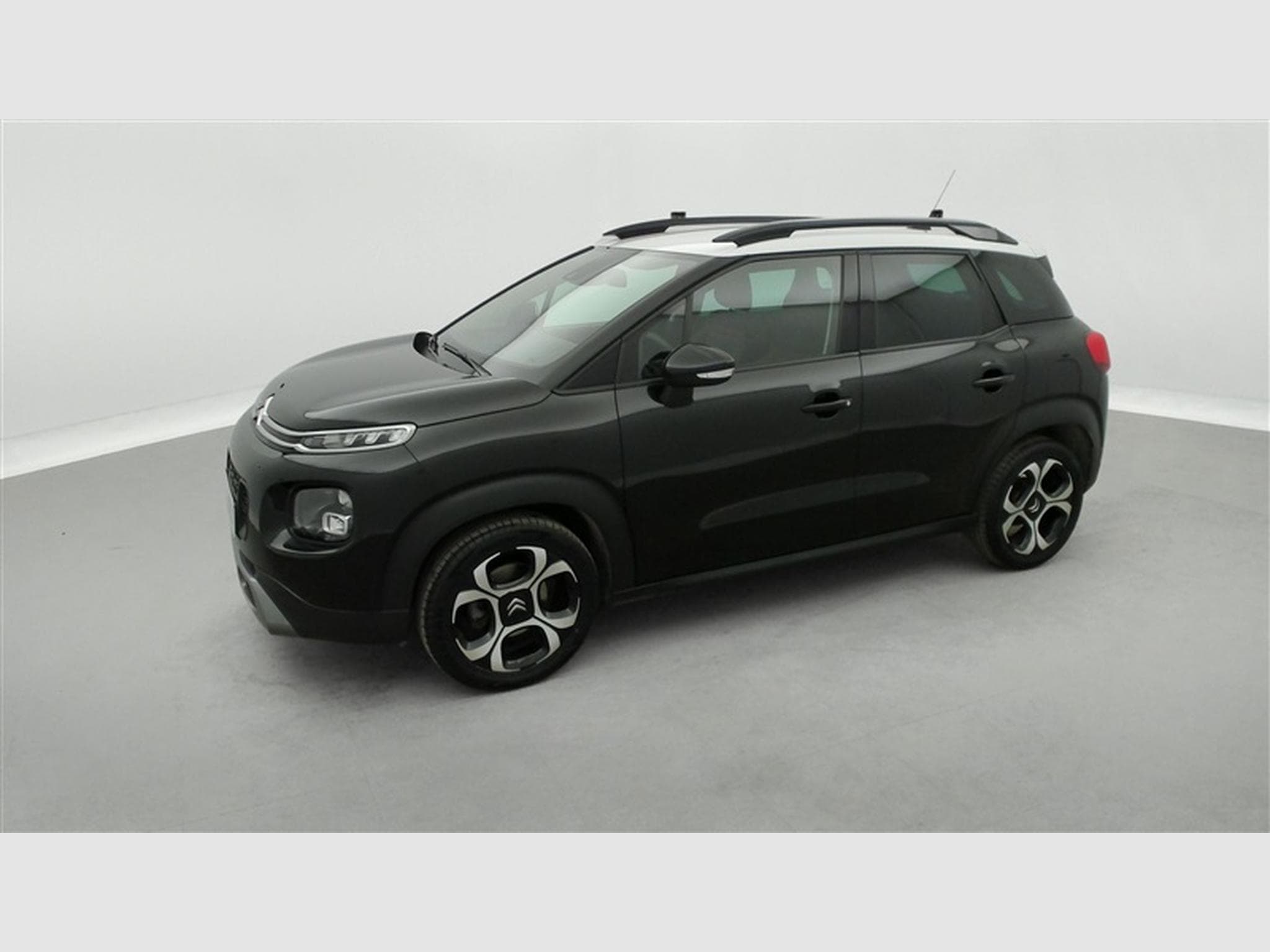 Citroen C3 Aircross 1.2 PureTech Shine NAVI / CARPLAY / CAMERA (2019) - Foto 20