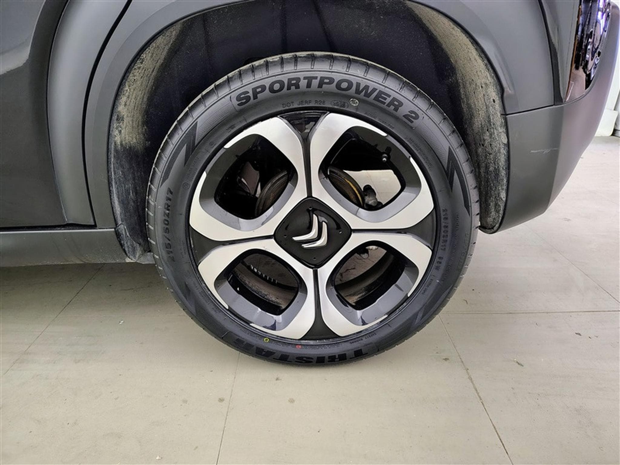 Citroen C3 Aircross 1.2 PureTech Shine NAVI / CARPLAY / CAMERA (2019) - Foto 6