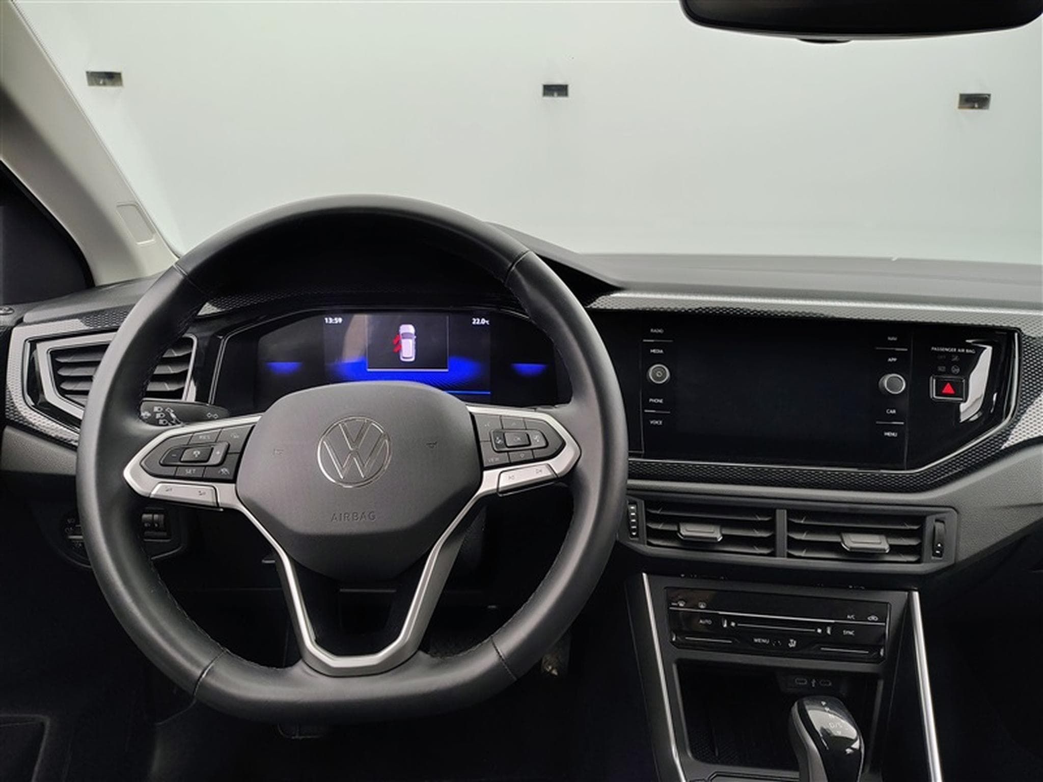 VW Taigo 1.0 TSI 95cv Style CARPLAY / FULL LED / CAMERA / JA 17" (2025) - Foto 9