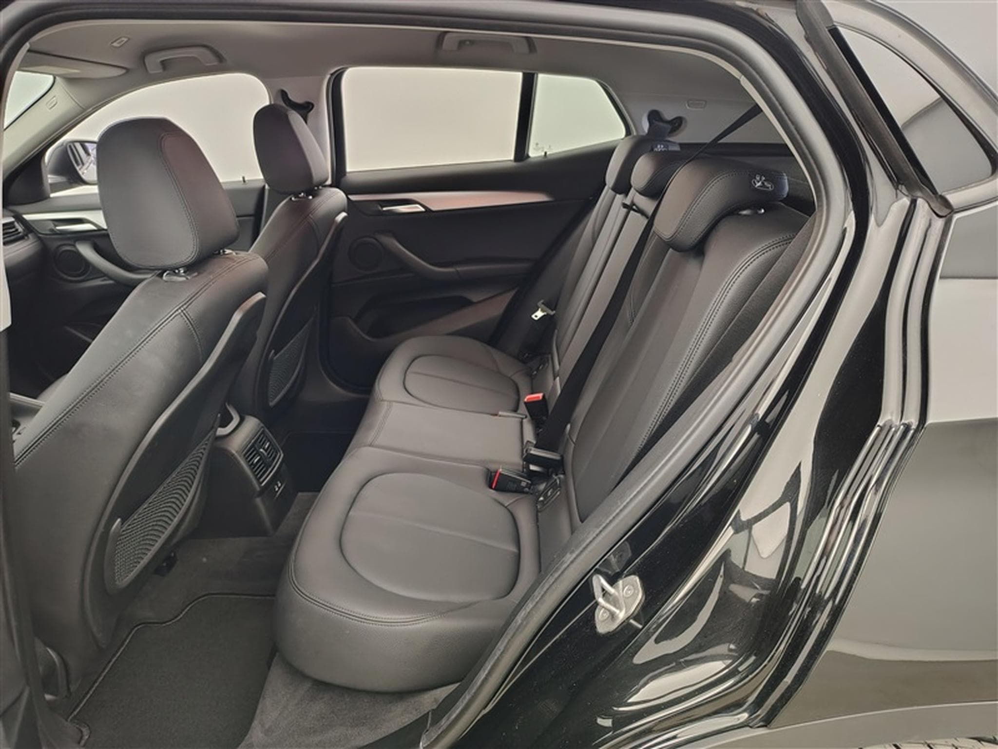 BMW X2 1.5iA sDrive18  Cuir / Navi / Led (2022) - Foto 13