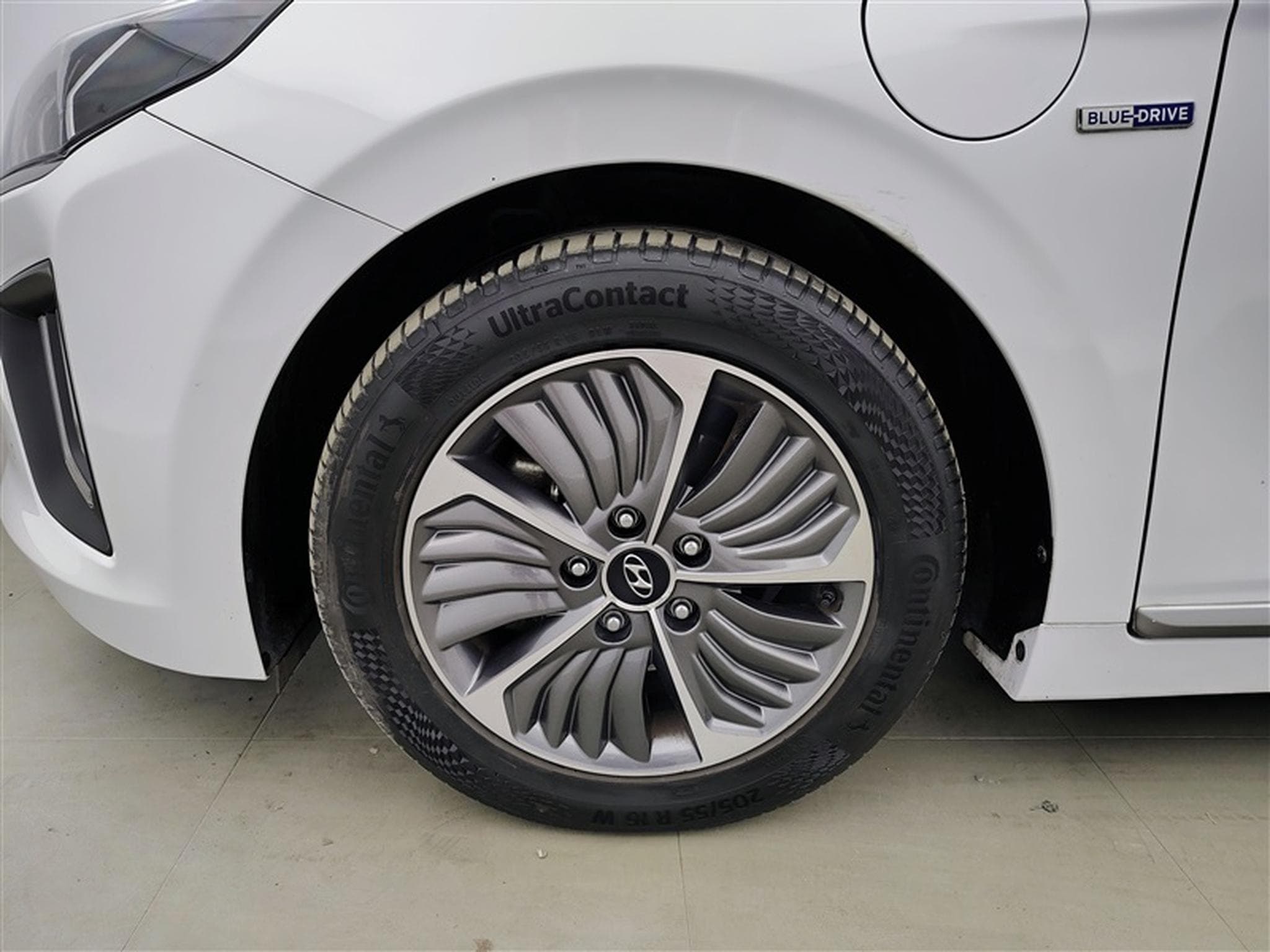 Hyundai Ioniq 1.6 GDi PHEV Executive NAVI / FULL LED / CUIR / CAMERA (2020) - Foto 6