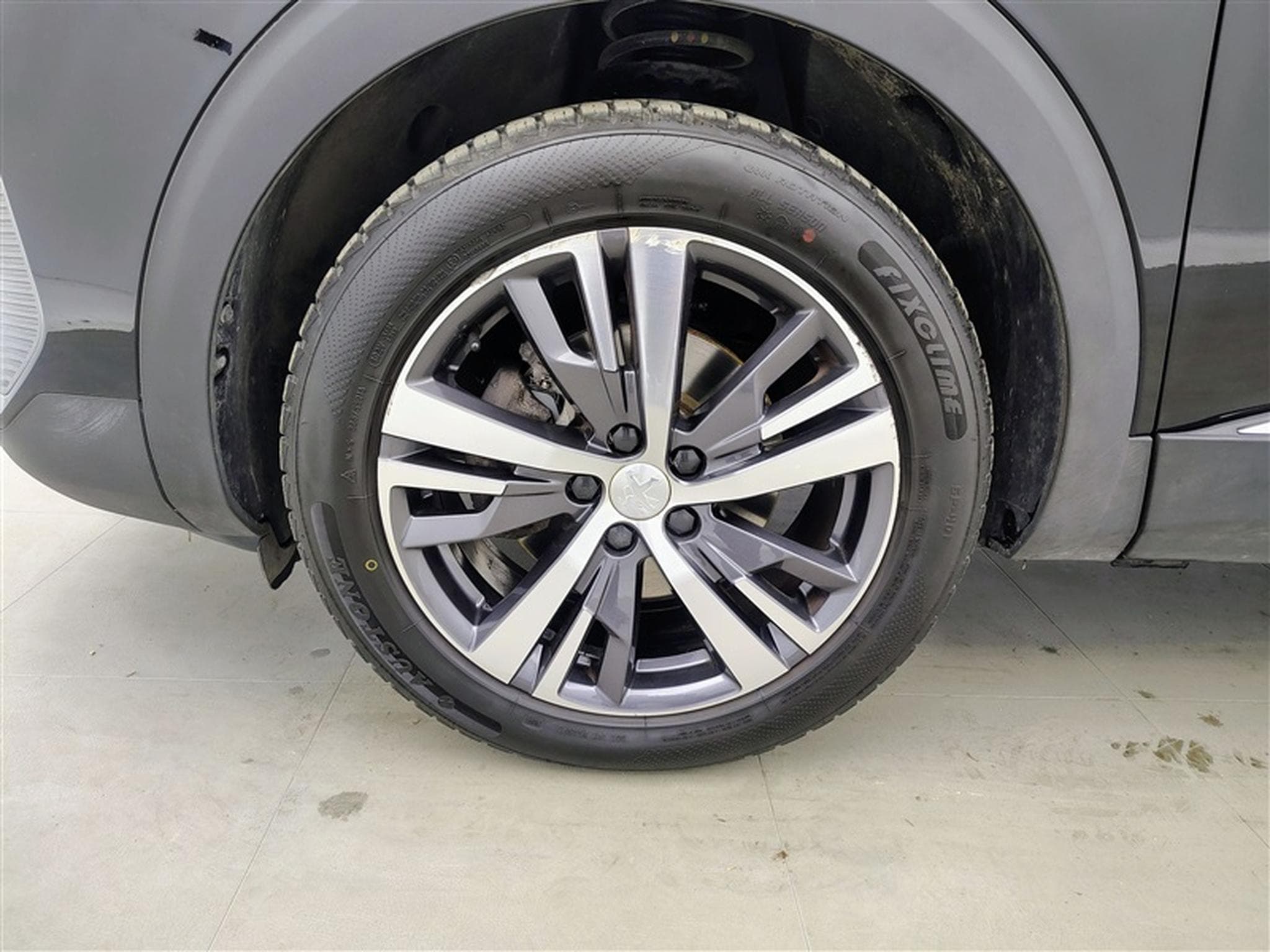 Peugeot 5008 1.2 PureTech 130Cv Allure Pack 7PL/ S-CUIR / NAVI / FULL LED (2024) - Foto 6