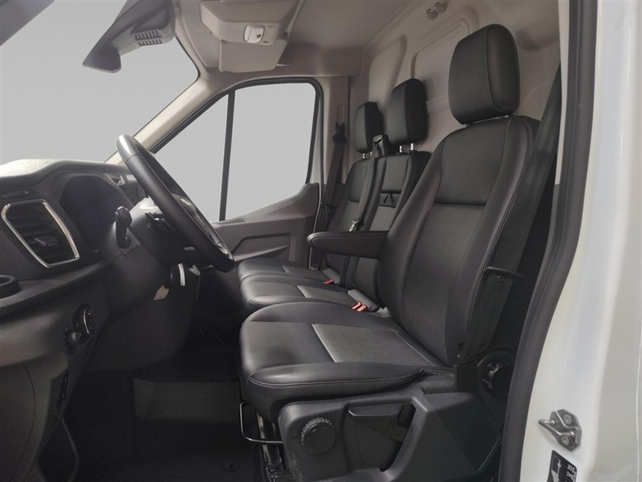 Ford Transit 2.0 TDCi L2H2 A8 Navi / PDC av+ar (2024) - Foto 7