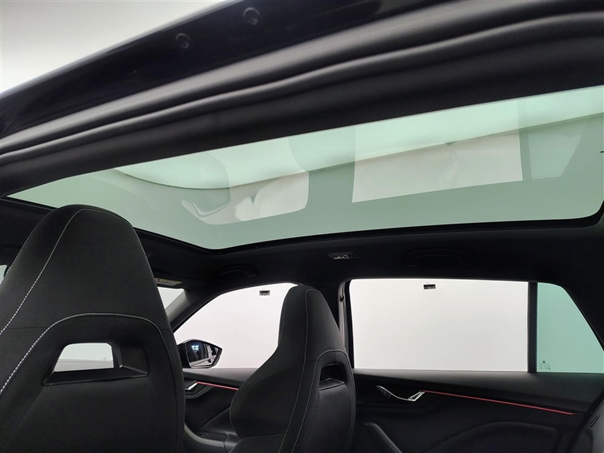 Skoda Scala 1.0 TSI MonteCarlo DSG *NAVI/FULL LED/T.PANO/CAM/JA18* (2024) - Foto 19