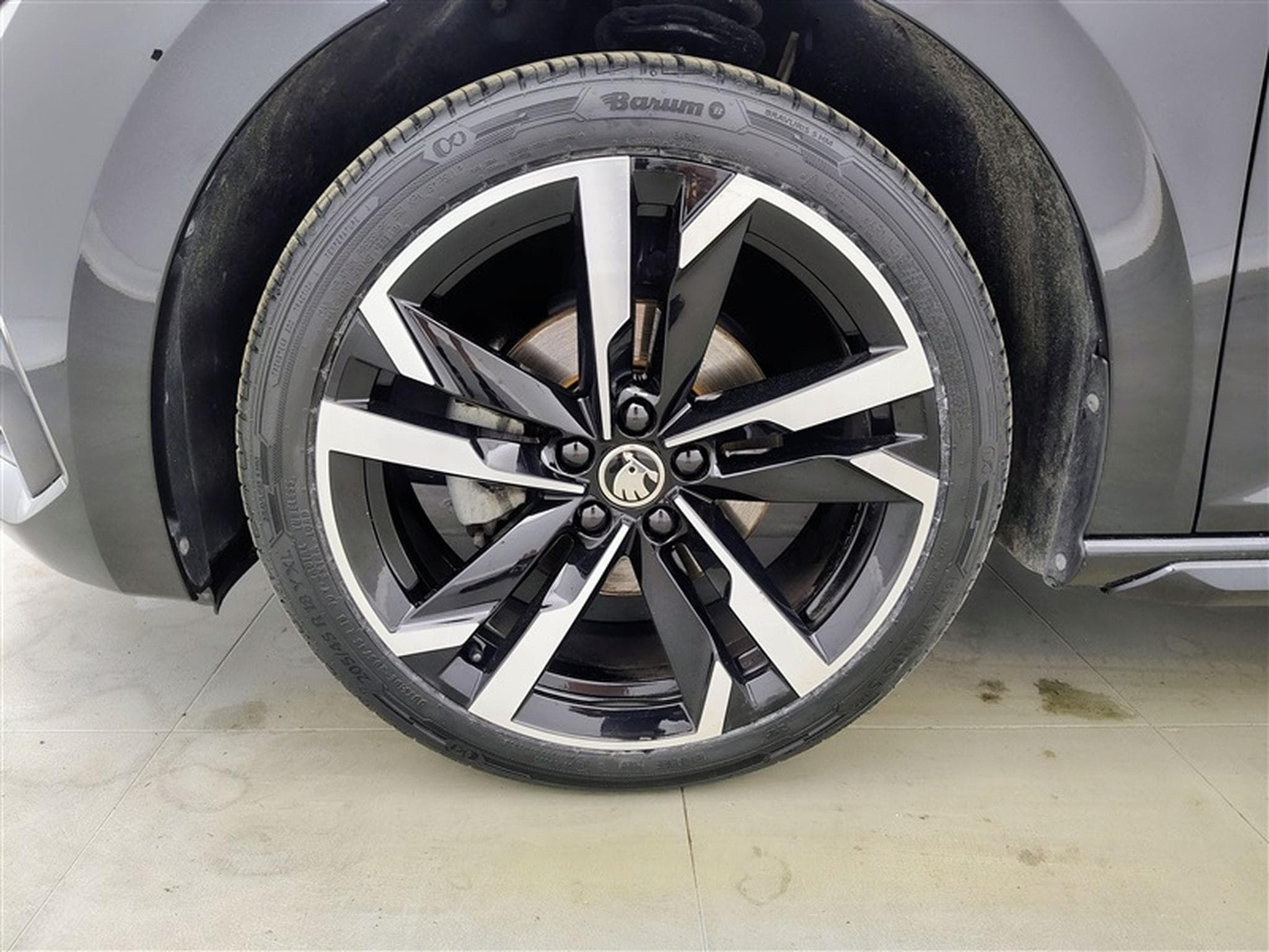 Skoda Scala 1.0 TSI MonteCarlo DSG *NAVI/FULL LED/T.PANO/CAM/JA18* (2024) - Foto 6