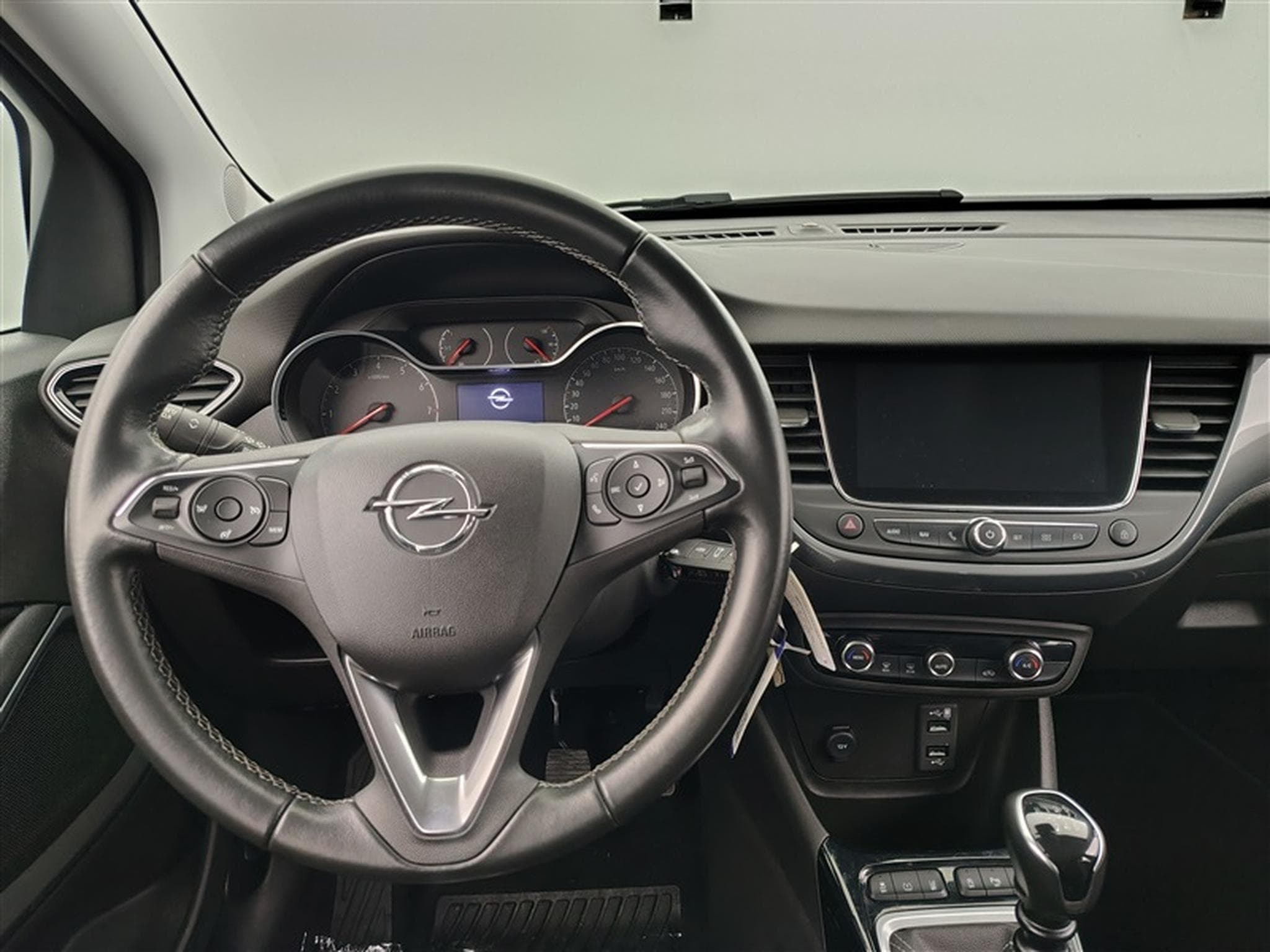 Opel Crossland 1.2 Turbo Ultimate NAVI / FULL LED / PDC AV-AR (2024) - Photo 9