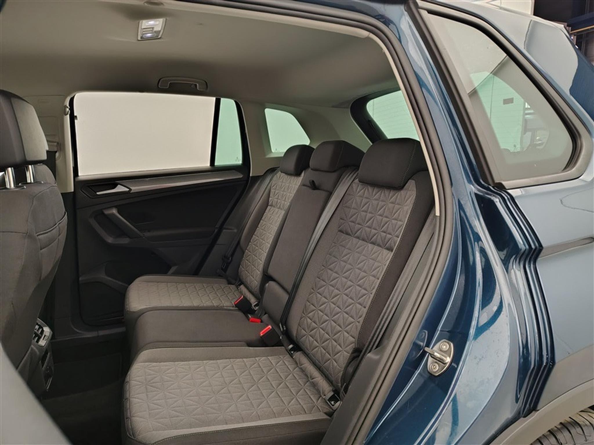 VW Tiguan 1.5 TSI 150cv DSG Life CARPLAY / CAMERA / ALU / PDC Av-Ar (2023) - Foto 13