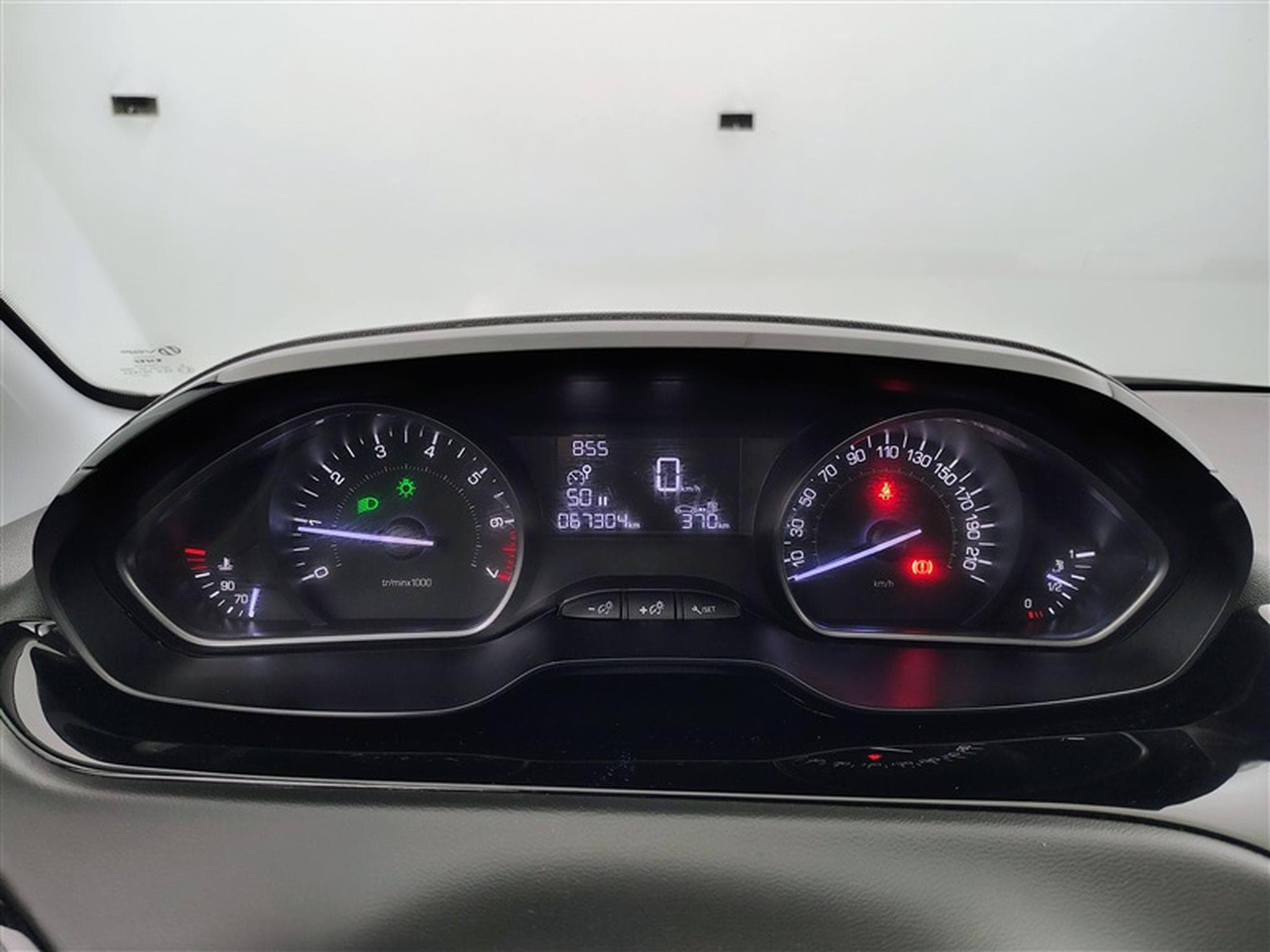 Peugeot 208 1.2i PureTech Like S&S (EU6.2) (2019) - Foto 10