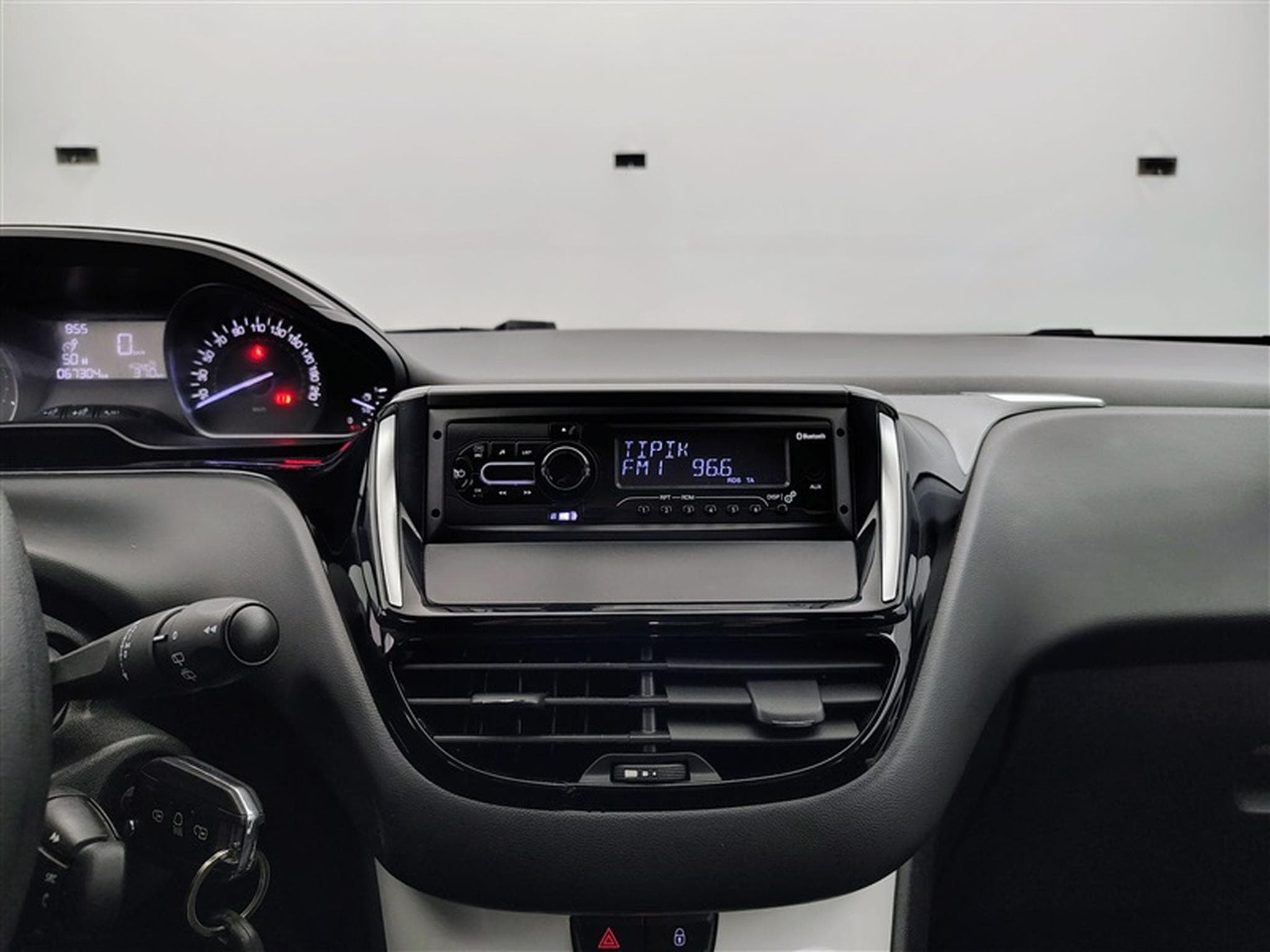 Peugeot 208 1.2i PureTech Like S&S (EU6.2) (2019) - Foto 11
